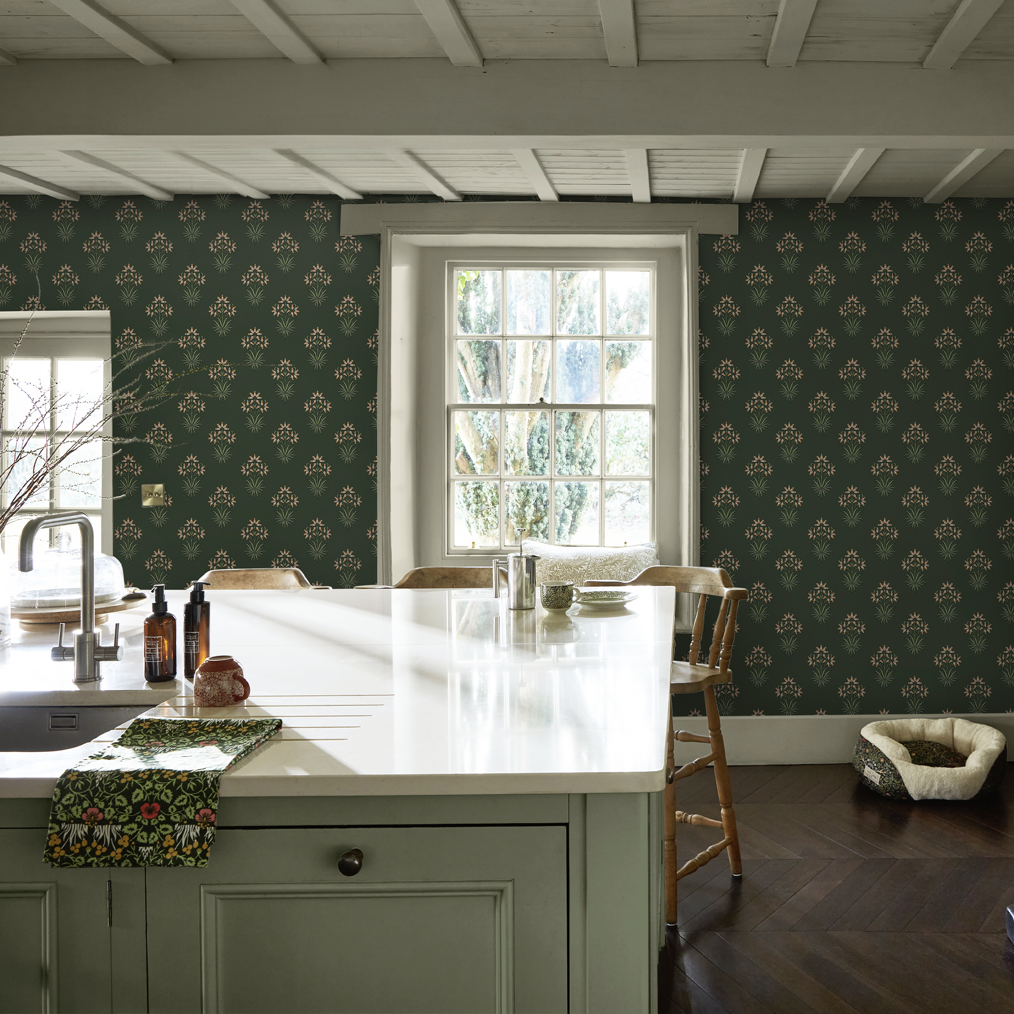 Papier peint fleuri Hyacinth Forest, WILLIAM MORRIS AT HOME