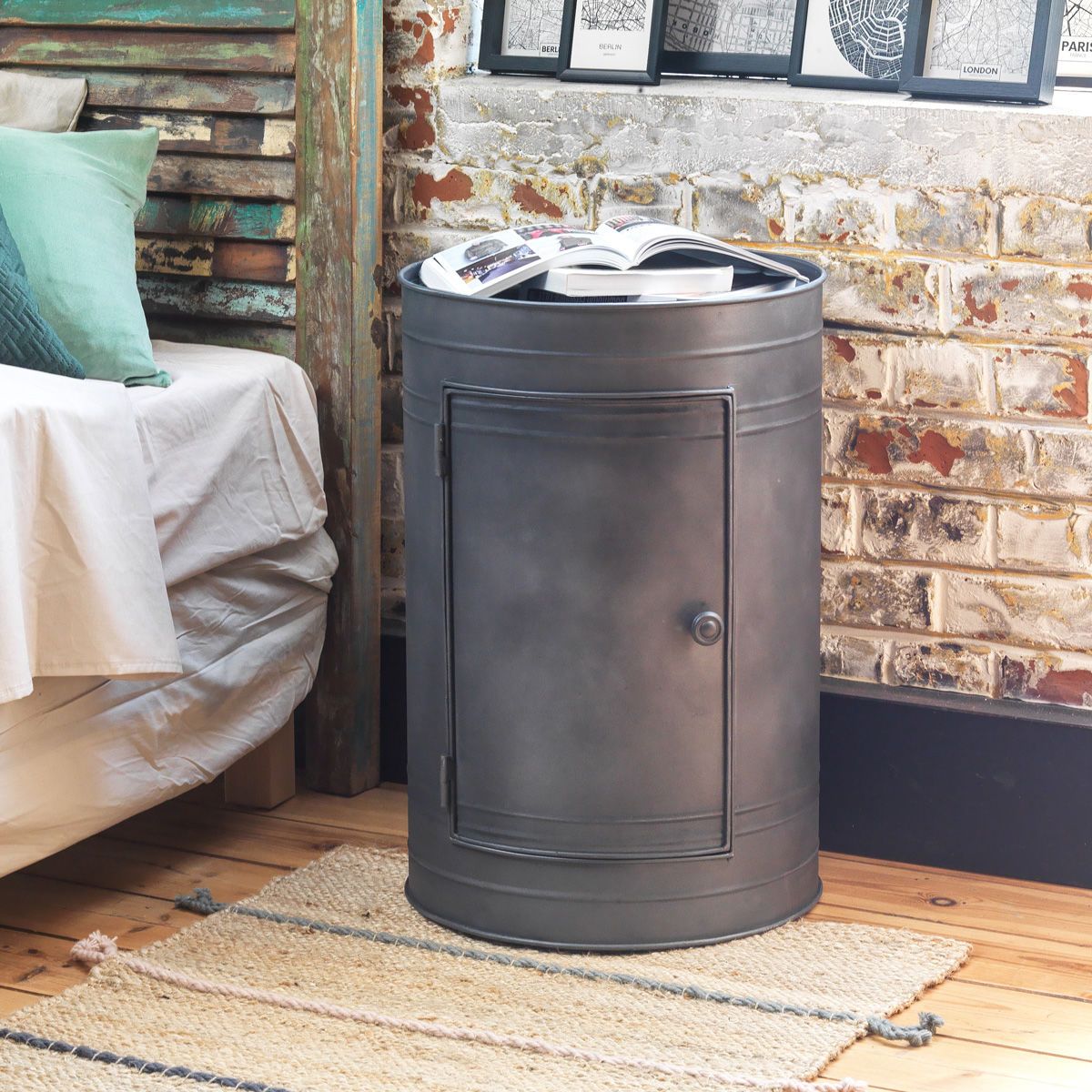 table de chevet en metal locker