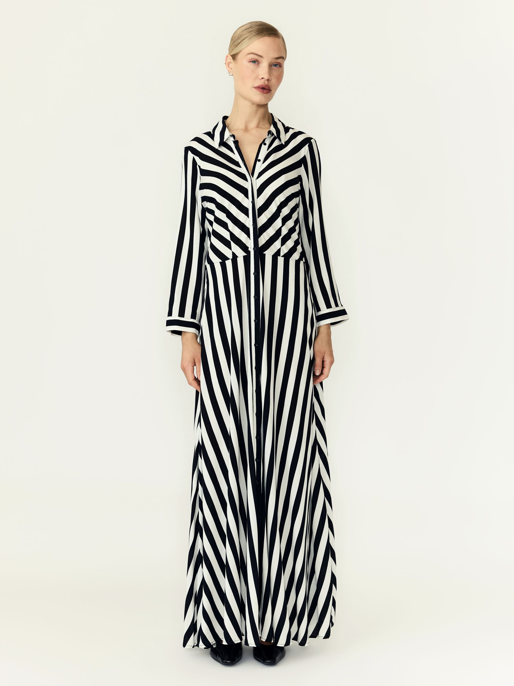 Robe, YAS