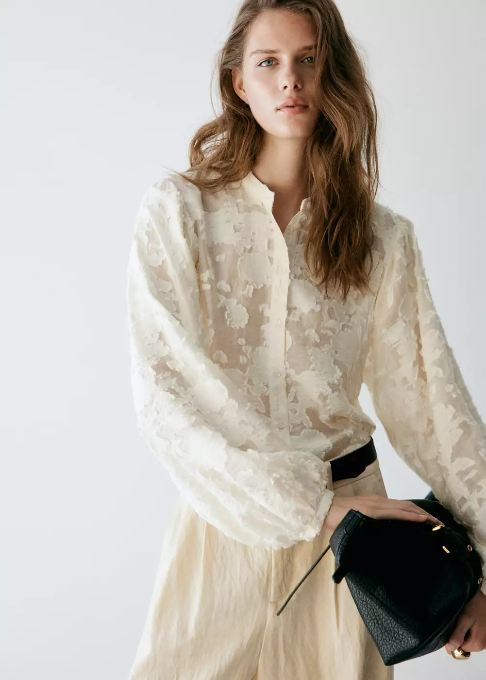 Blouse Lyocell détails brodés, MANGO