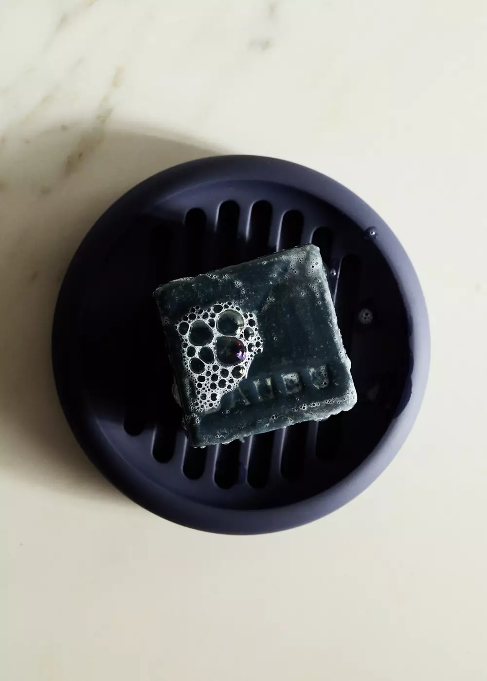 Porte-savon rayé en résine, MANGO HOME