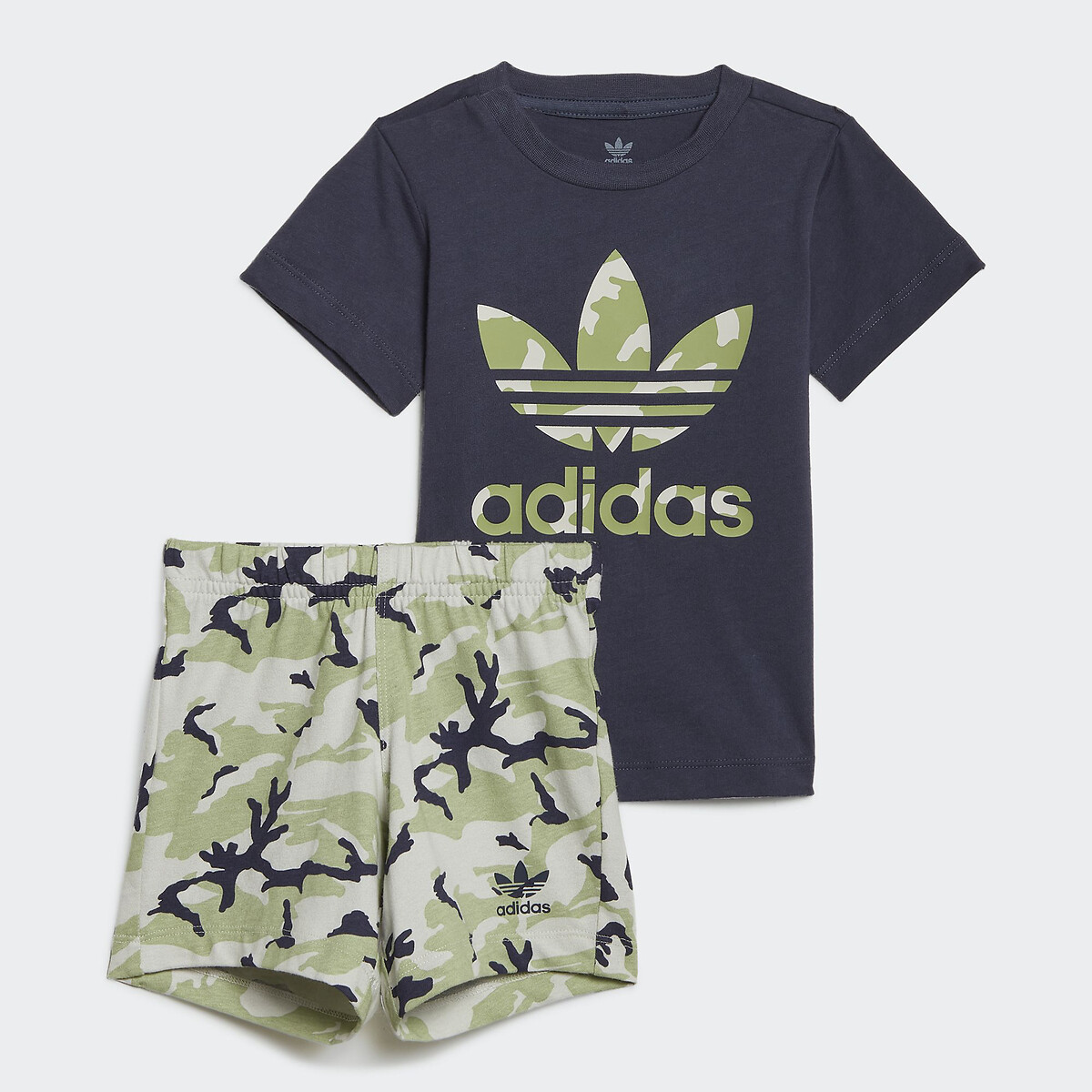 Conjunto de camiseta + short oscuro + camuflaje Adidas Originals Redoute