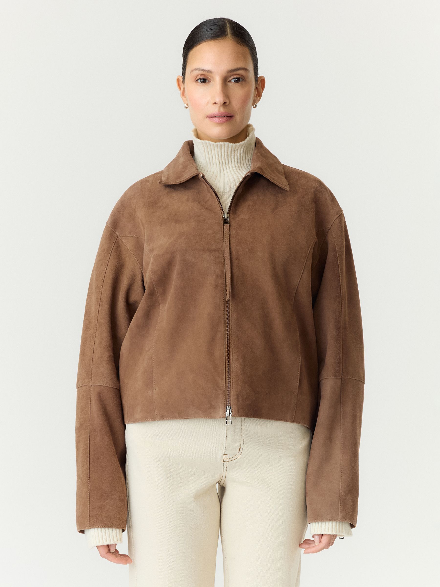 Veste, YAS