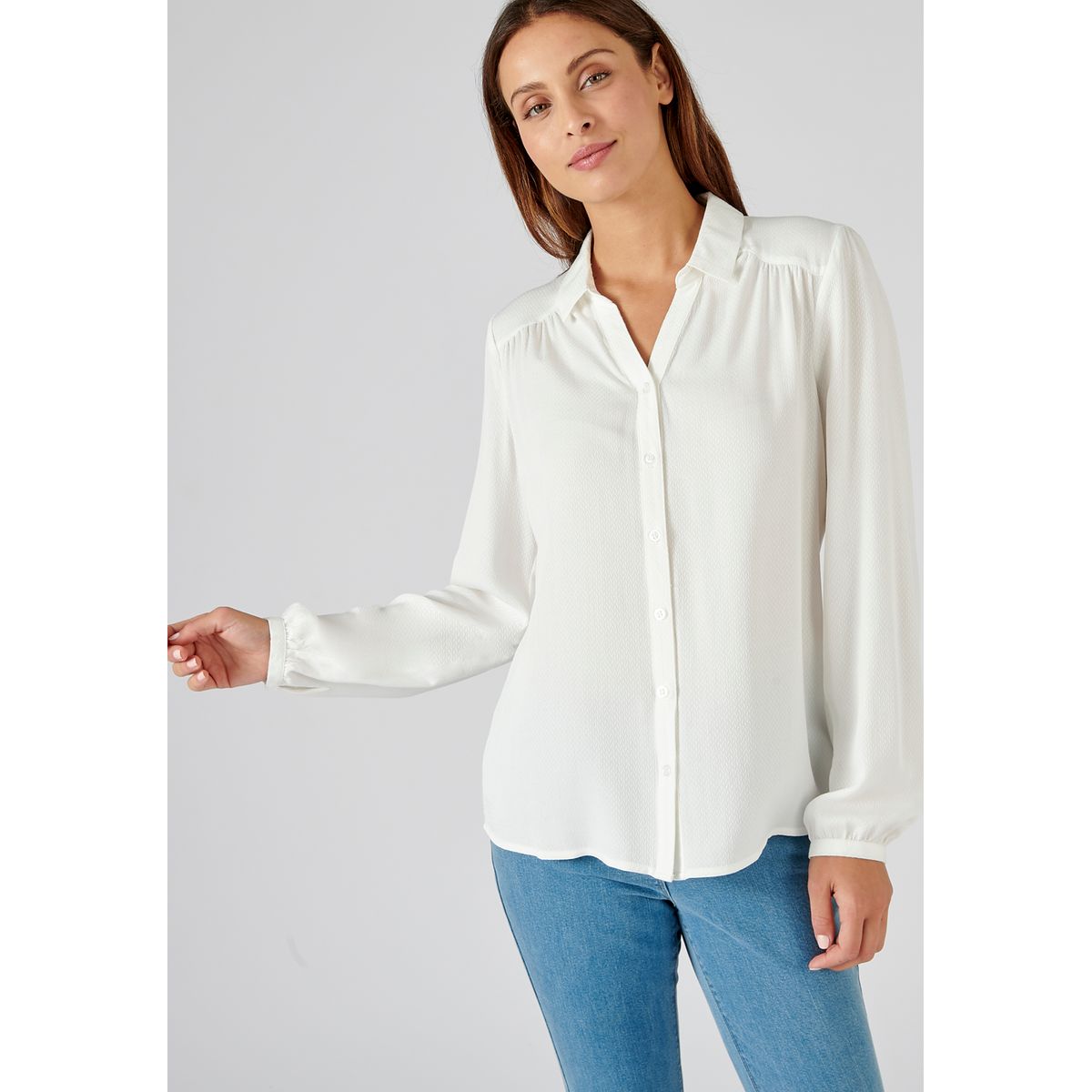 Femme chemise 2025 ouverte