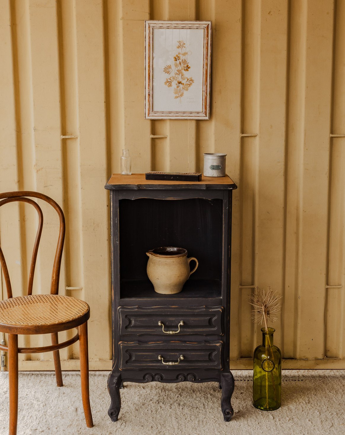 Petit buffet en bois noir Gilbert N°1882 - Bon état, DEBONGOUT
