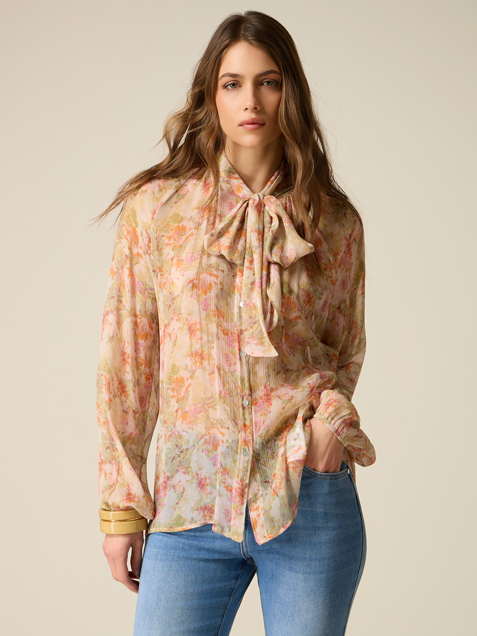 Blouse plissée avec nœud, OLTRE