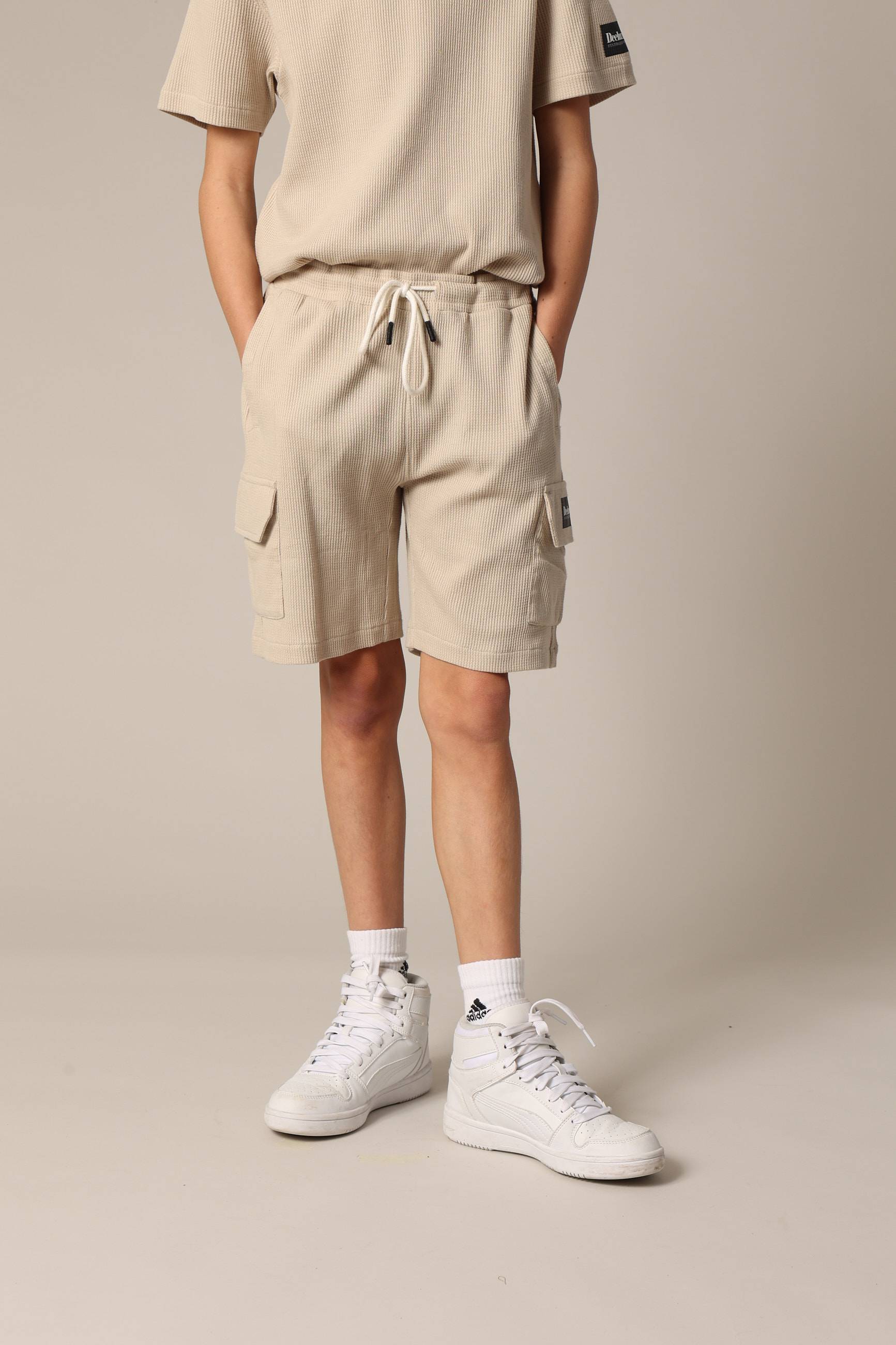 Short en coton gaufré avec taille élastiquée et multiples poches HOBART, DEELUXE