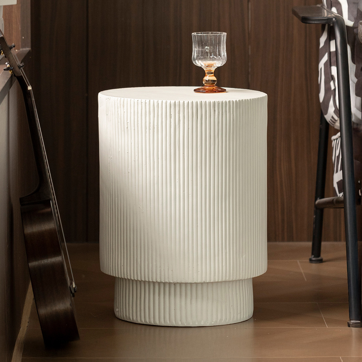 Table d'appoint ronde ø35cm - Effet strié blanc - ADRIA, MAISON AUBERTIN