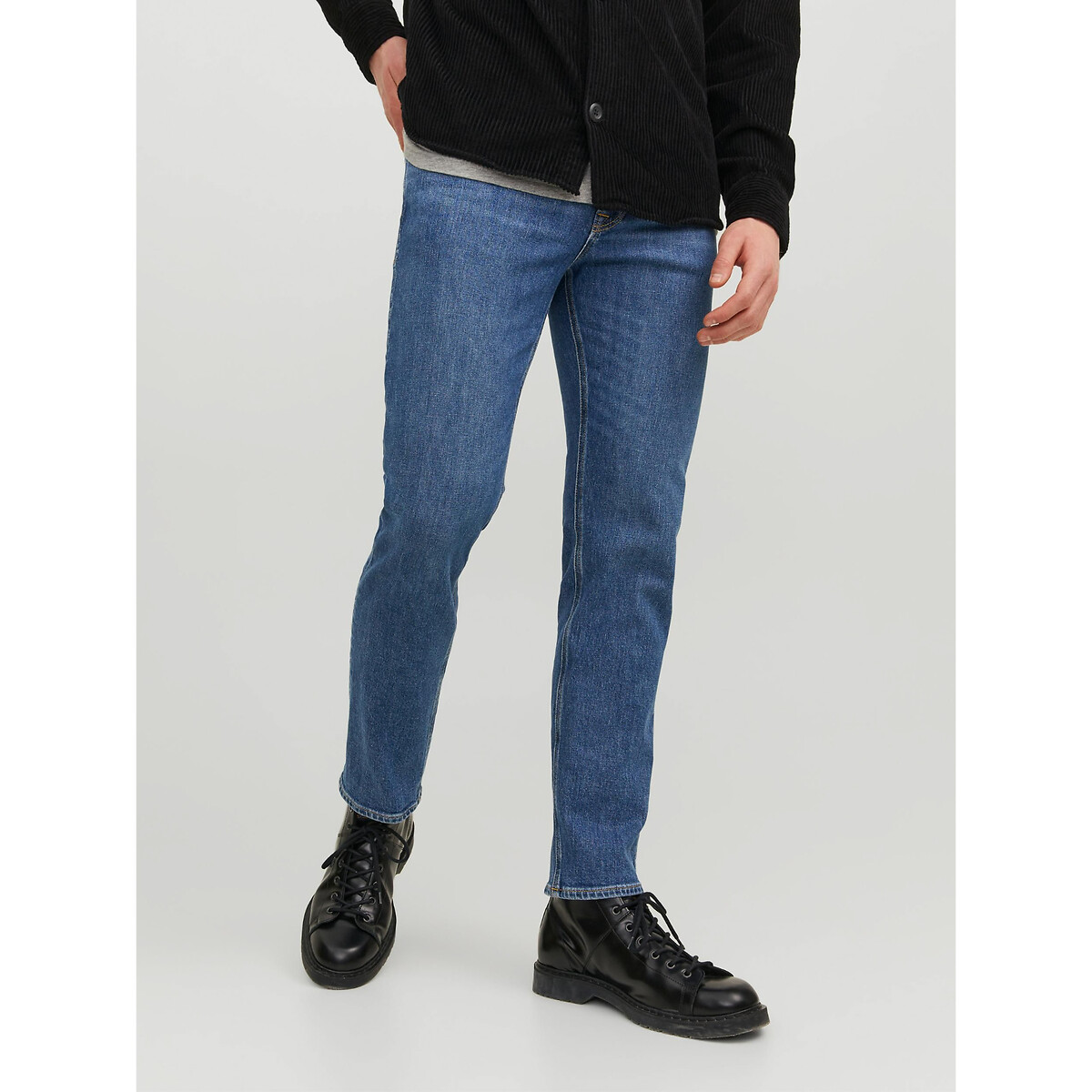 Image of Jjiclark Straight Jeans in Mid Rise