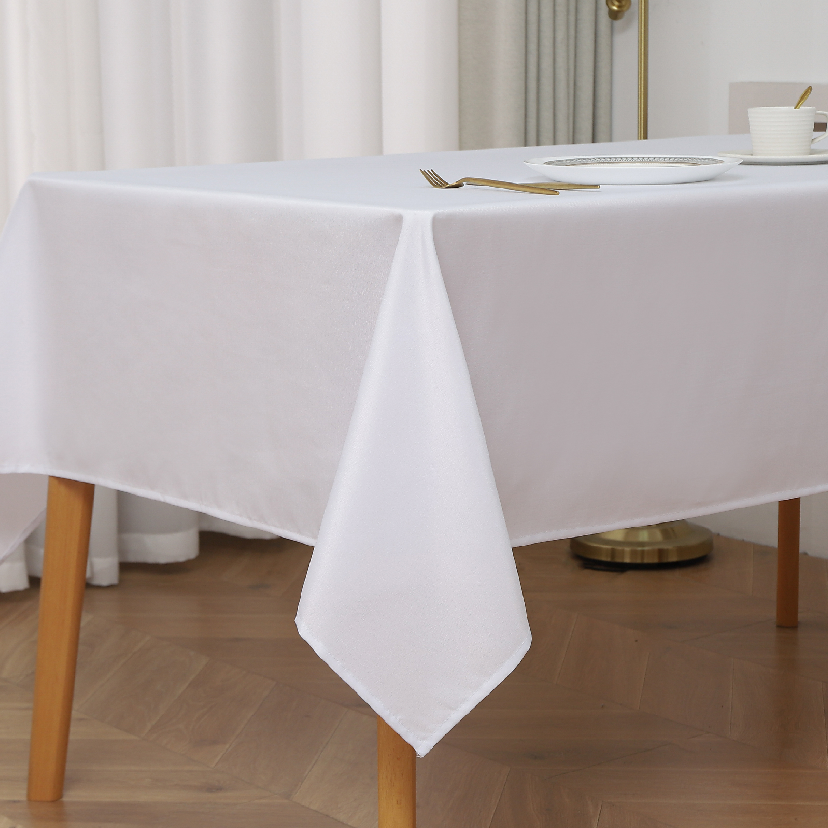 Nappe carrée et enduite antitache, HOME MAISON