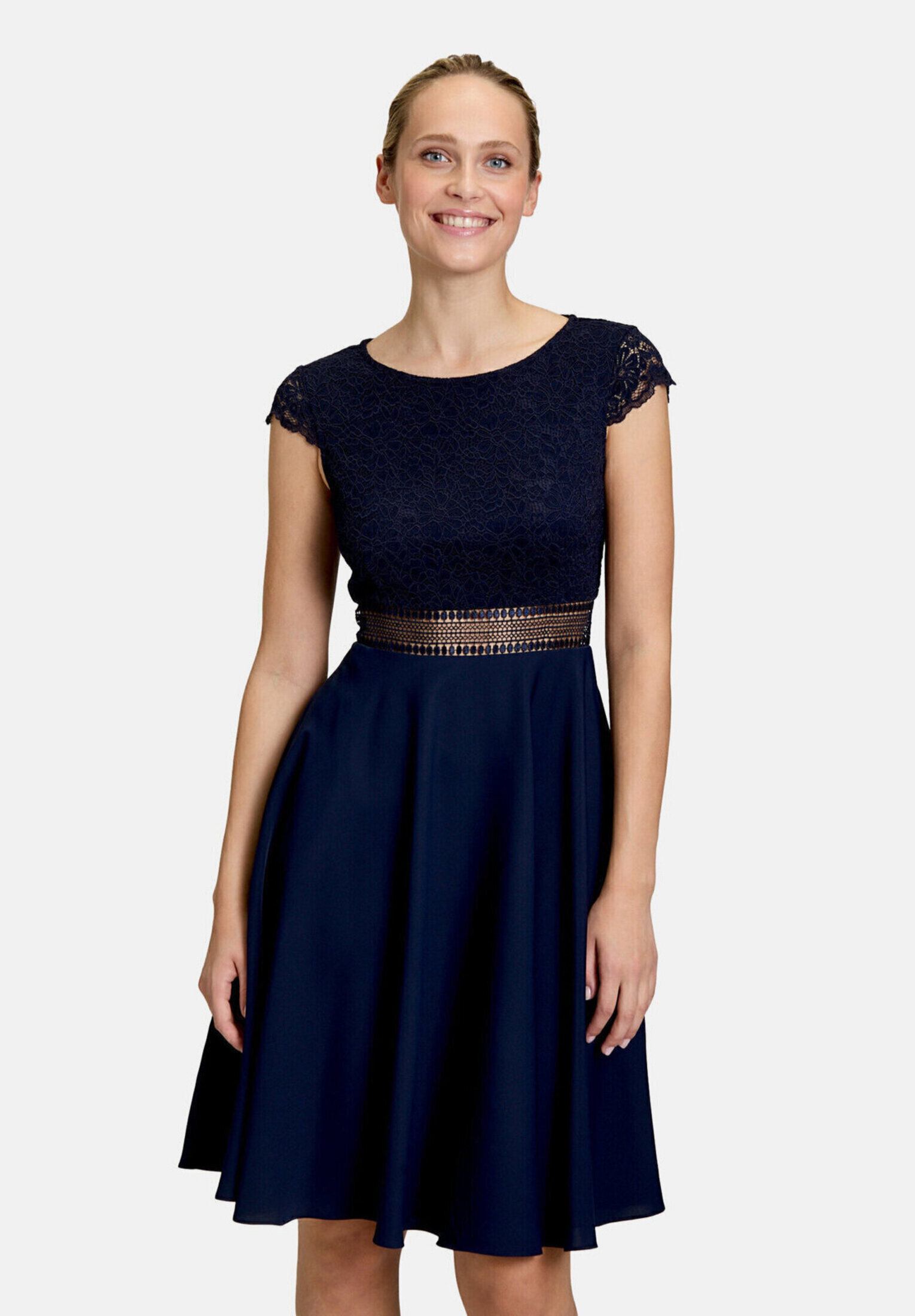 Robe de soirée en dentelle, VERA MONT