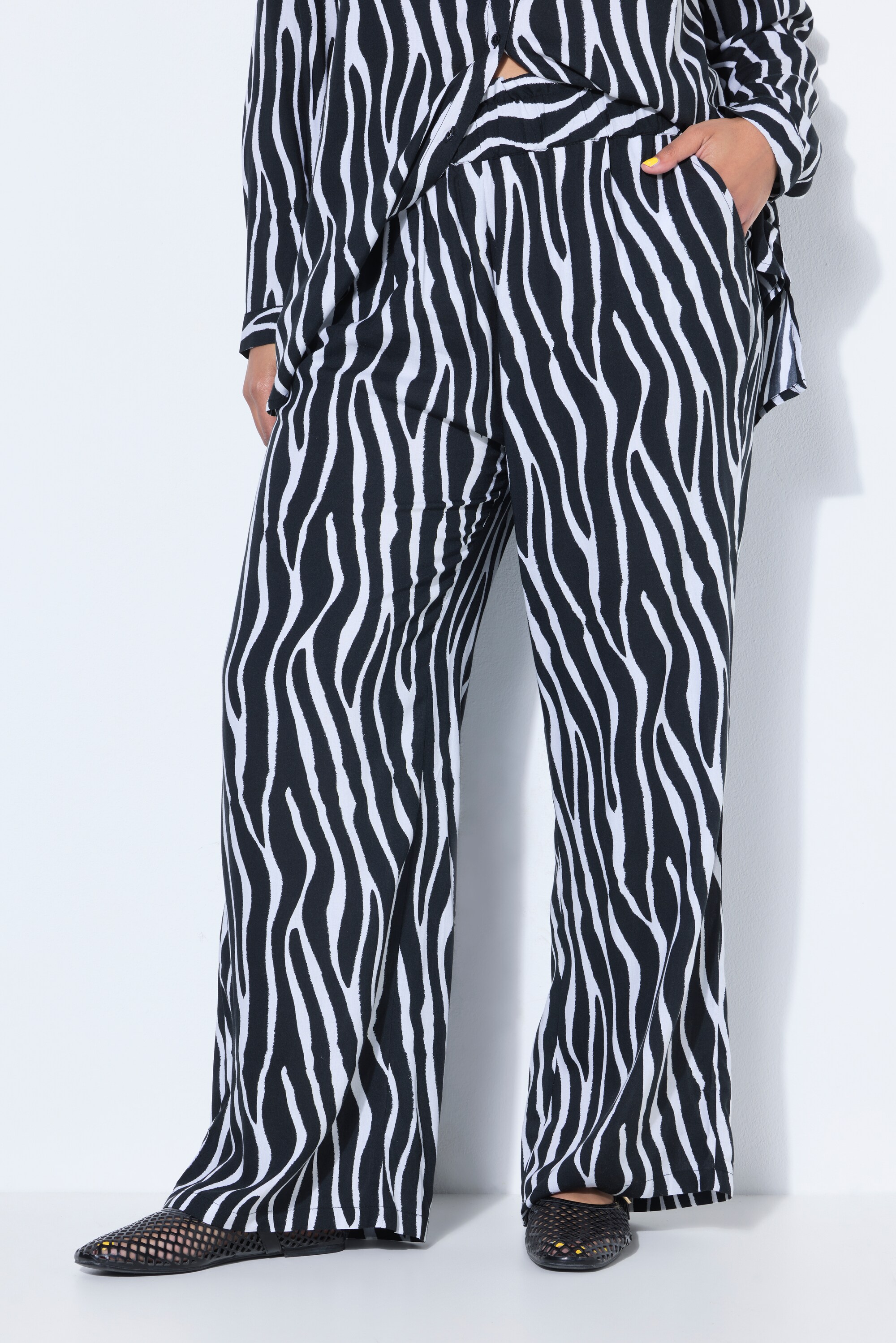 Pantalon palazzo, motif zébré et jambe large, STUDIO UNTOLD