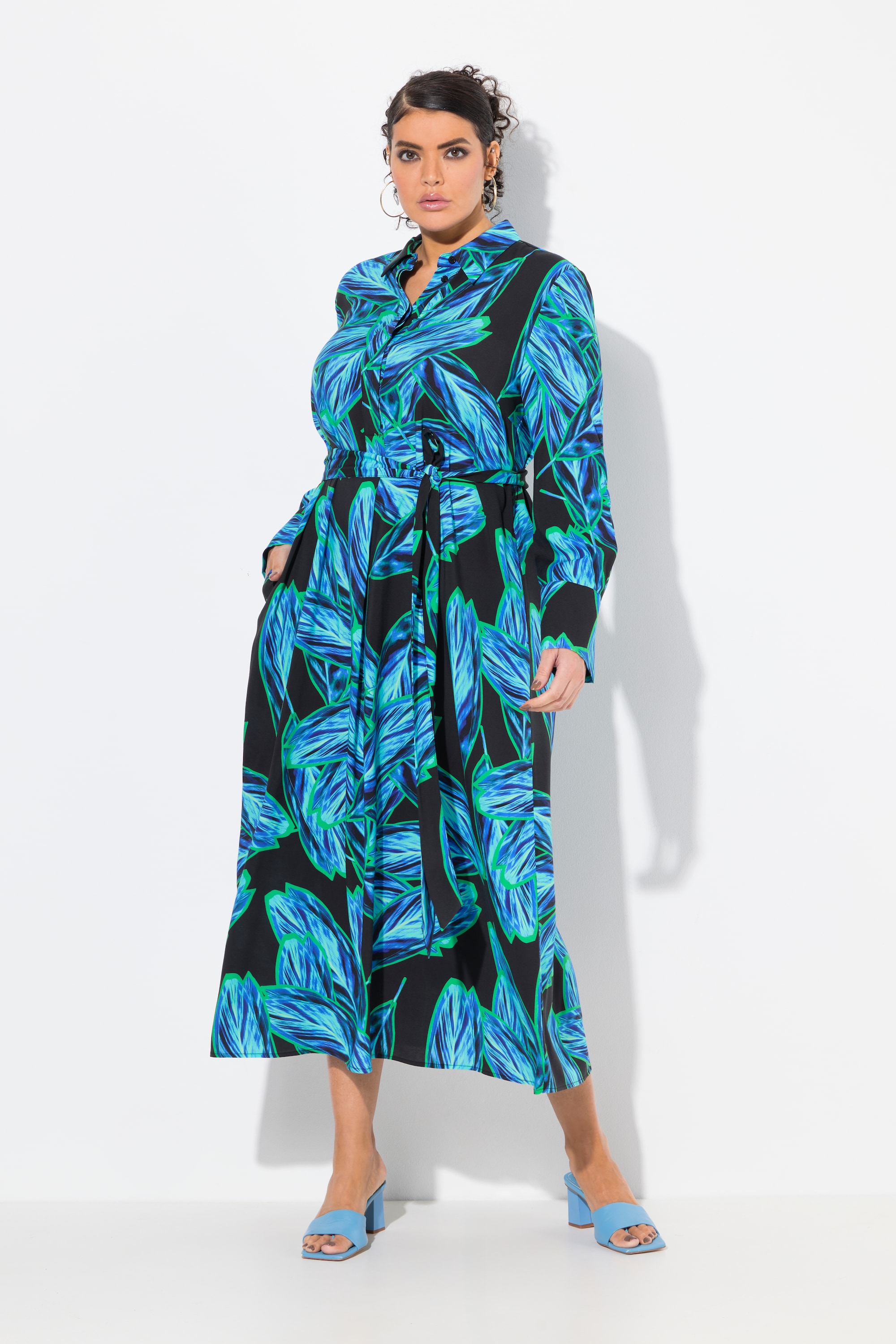 Robe maxi coupe évasée, col chemise, ULLA POPKEN