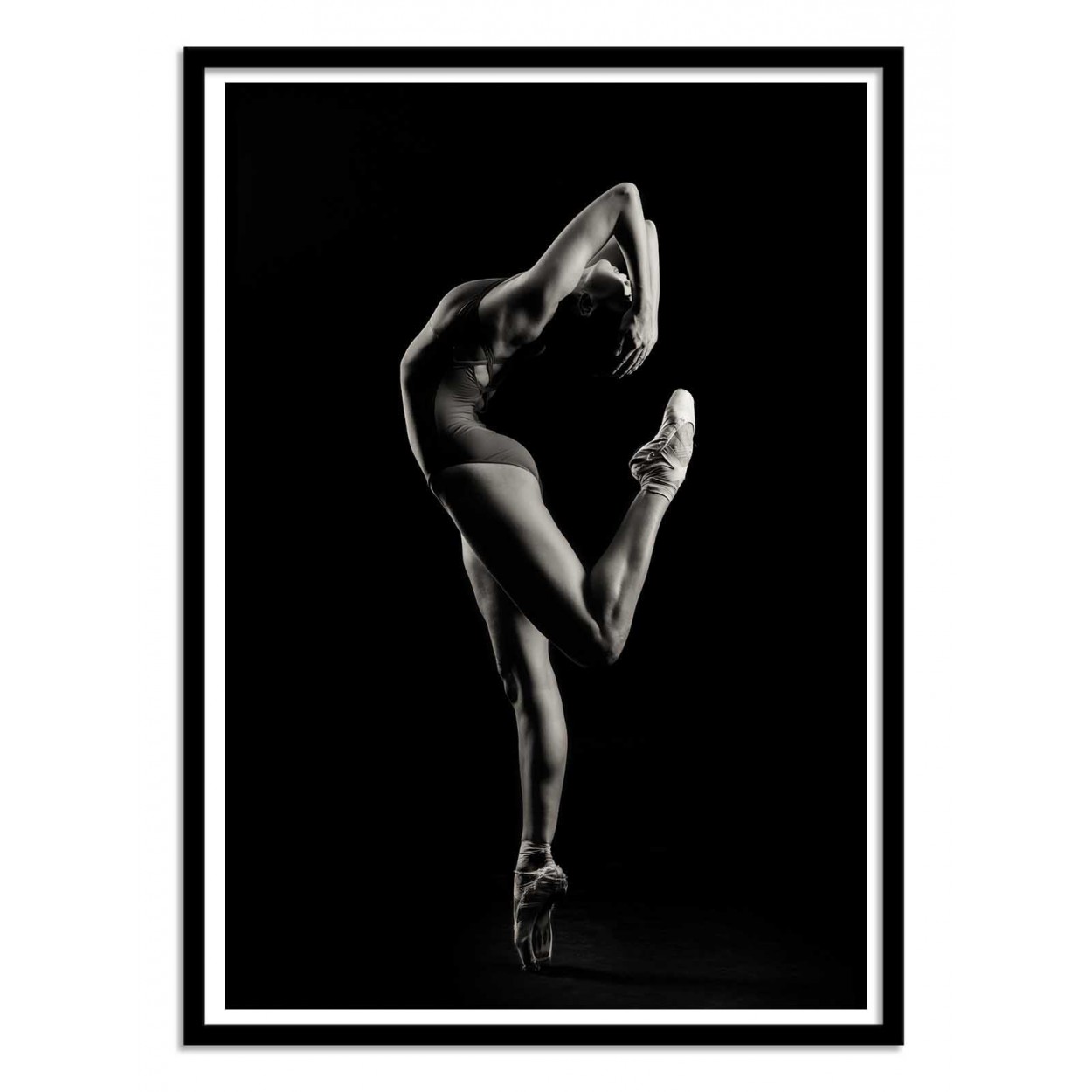 Affiche d’art et cadre noir 50 x 70 cm - Classic dancer - Sergei Smirnov, WALL EDITIONS