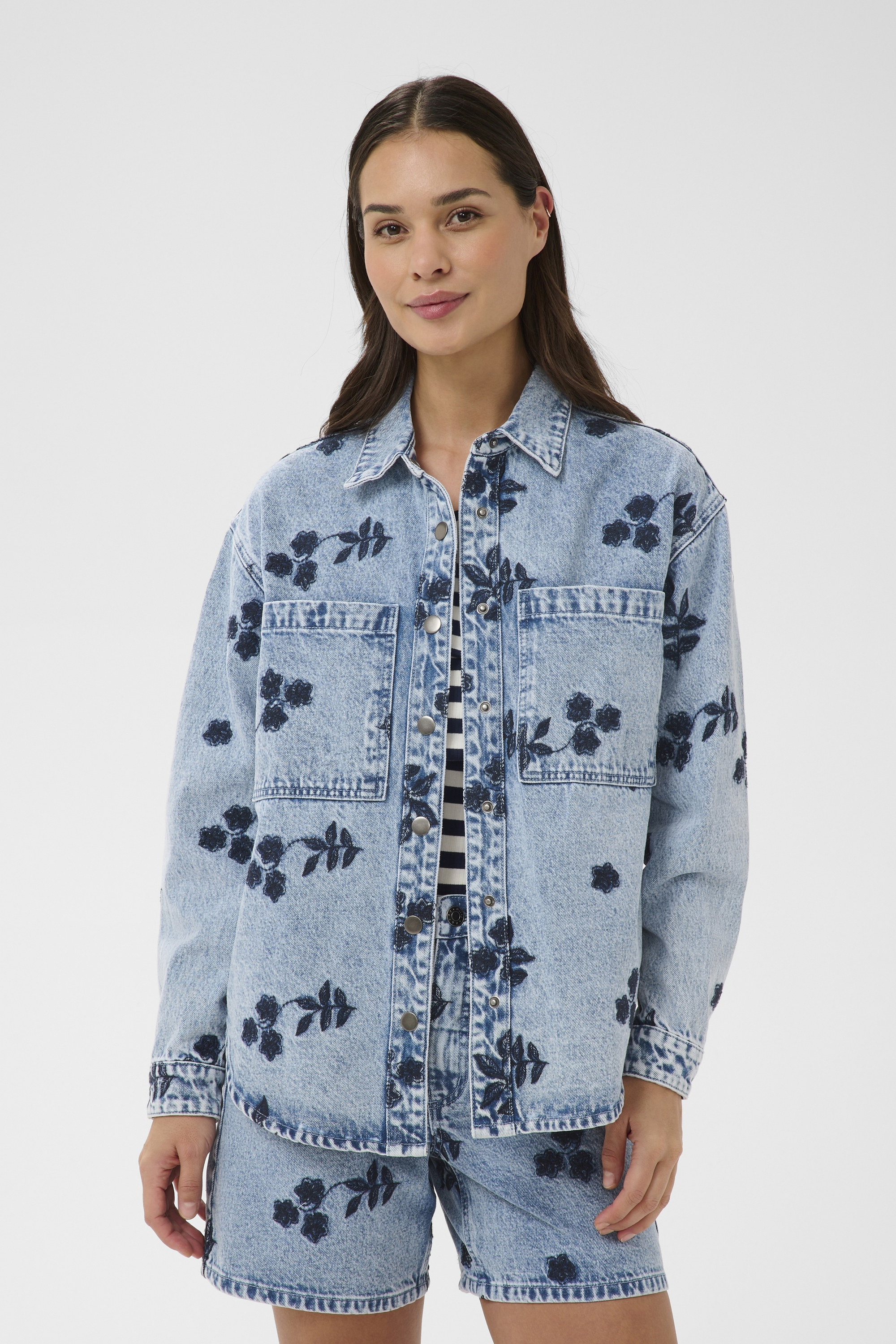 Veste, KAFFE