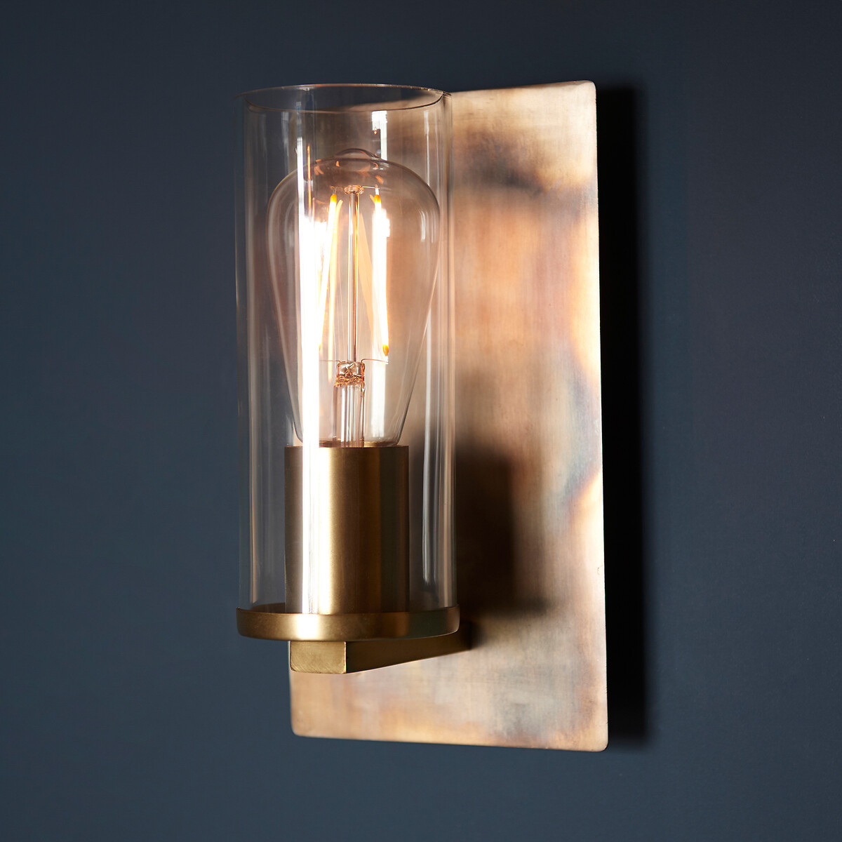 Alya Aged Metal Wall Light, ÉDITÉ