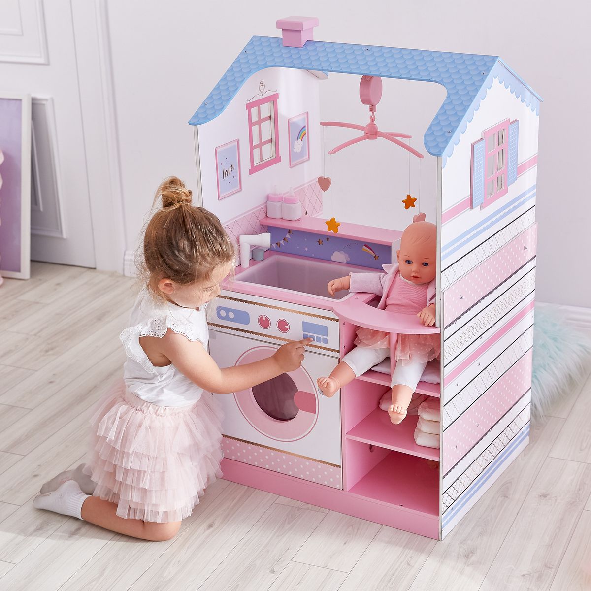 Maison De Poupon Nurserie Poupee En Bois Olivia S Little World Olivia S Little World La Redoute