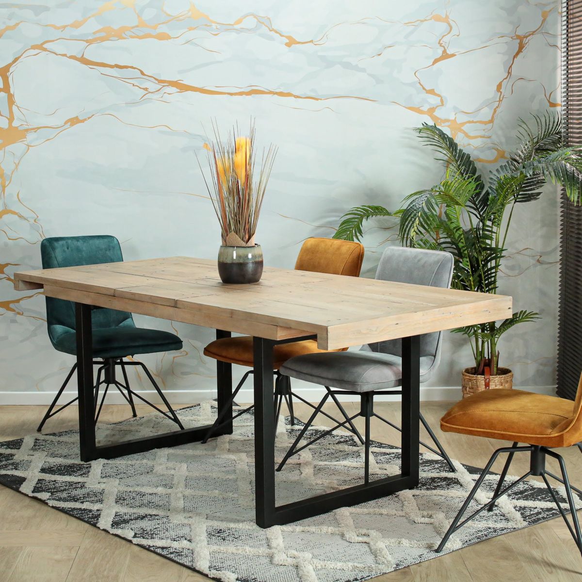 Table extensible en chêne huilé avec pied central noir et bords droits 200  cm palerme Couleur bois naturel Pier Import