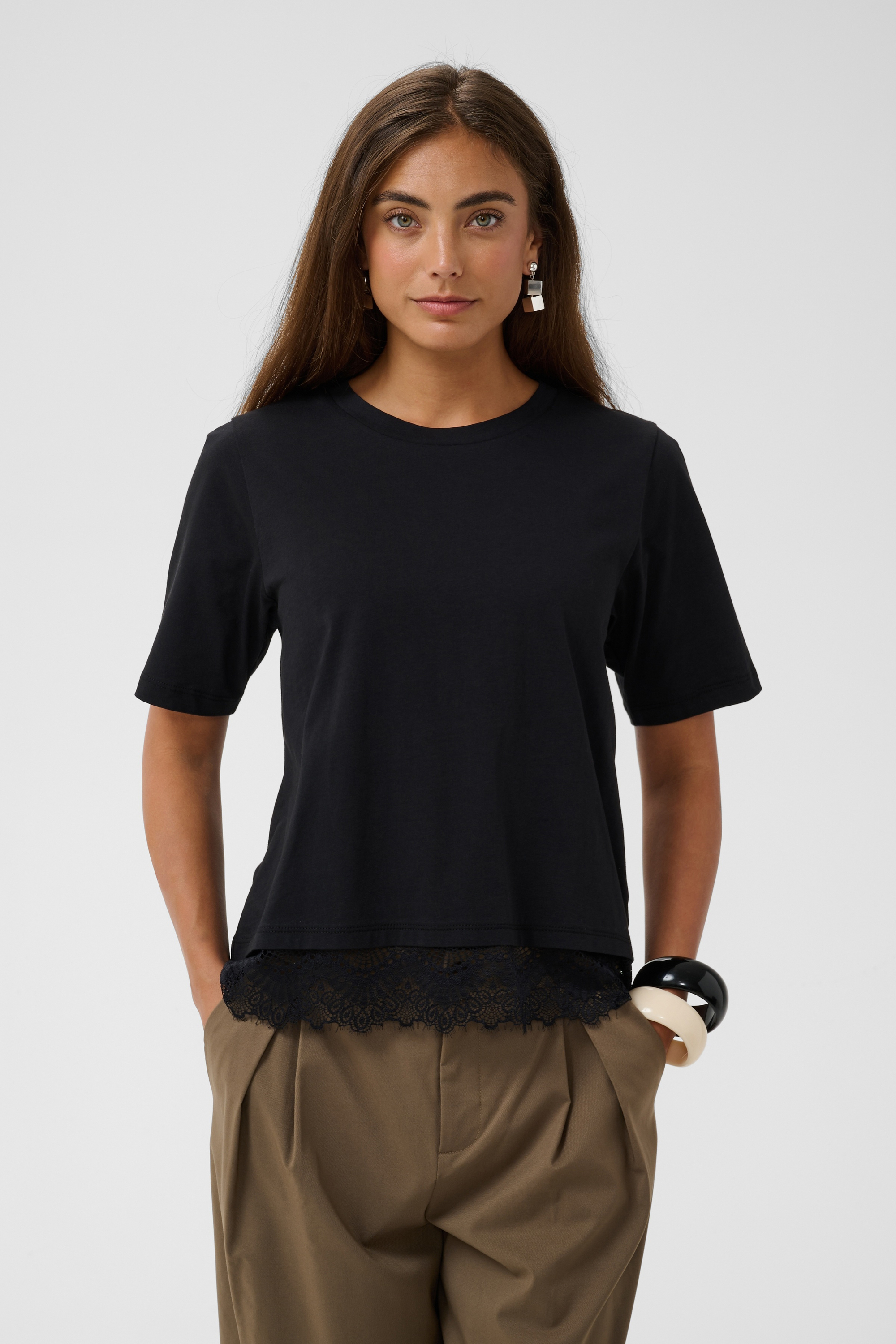T-shirt, CULTURE