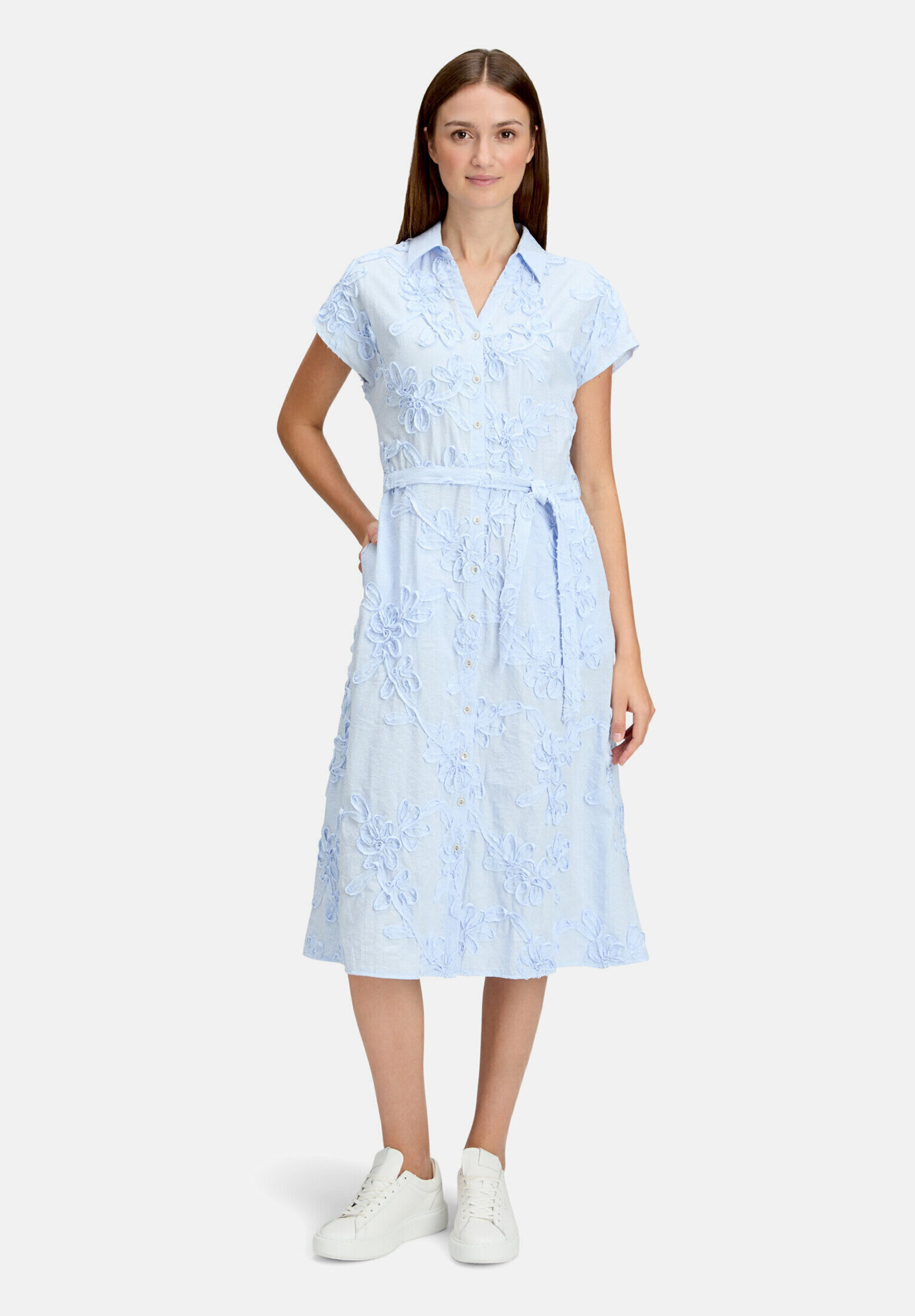 Robe d'été à broderies, BETTY & CO