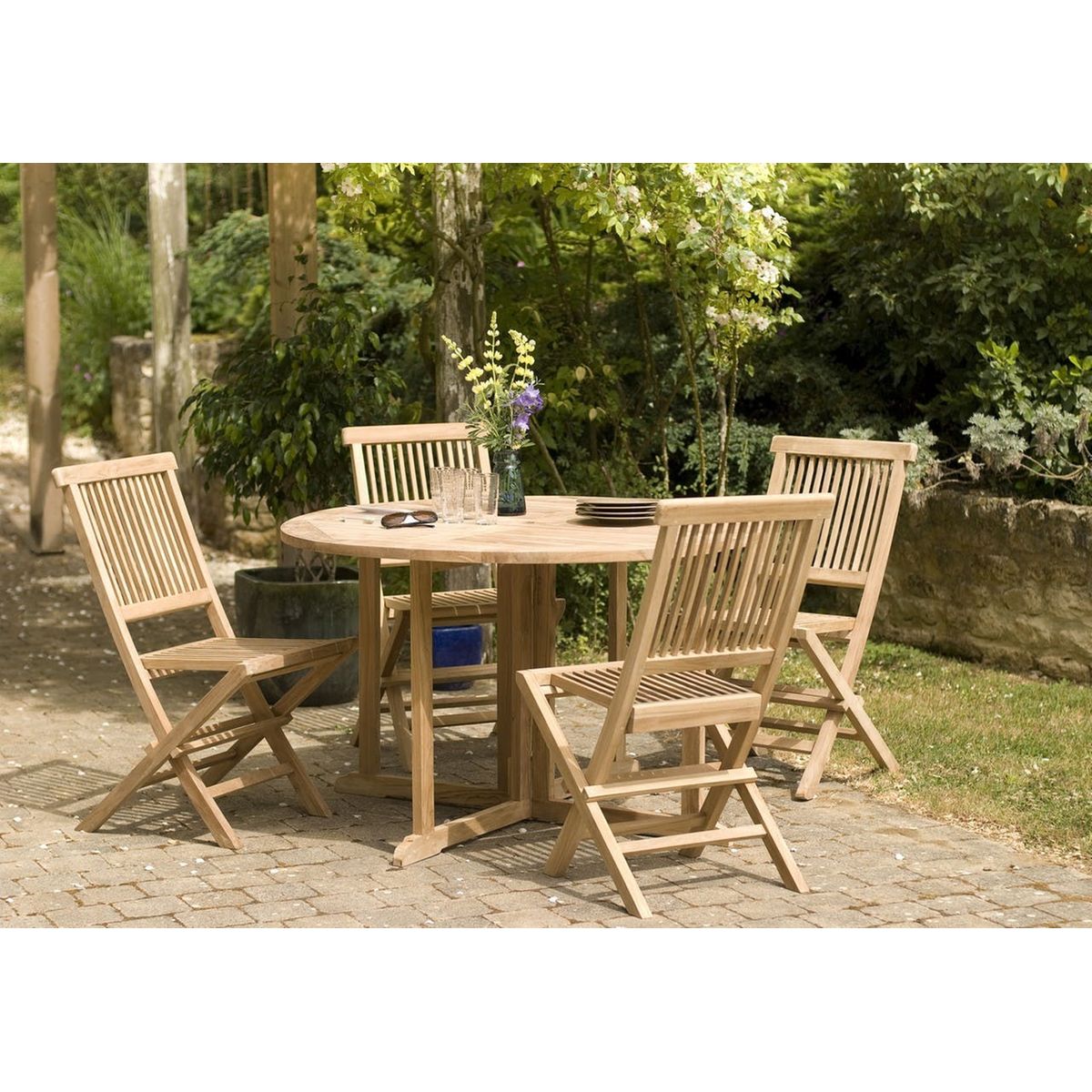 Salon de jardin table d'extérieur ronde papillon 120cm 4 chaises pliantes  en bois de teck summer bois naturel Pier Import
