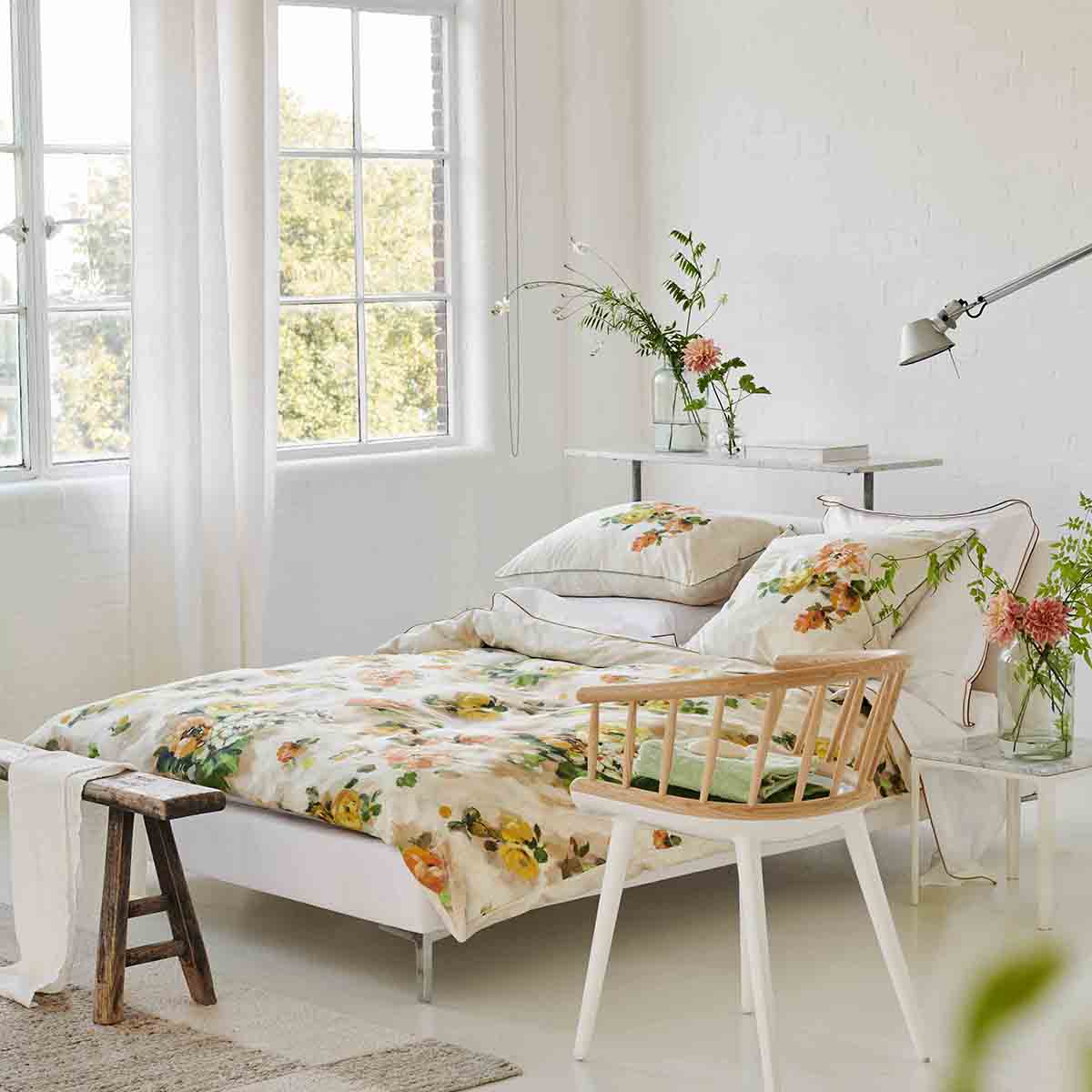 Housse de couette imprimée en satin de coton, GIARDINO DI ROSE ACACIA, DESIGNERS GUILD