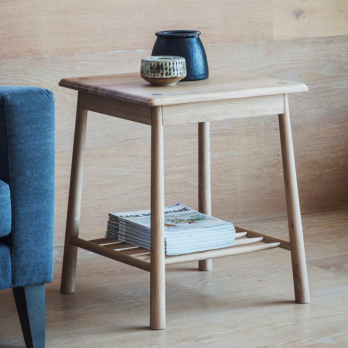 Uttara scandi oak side table with spindle shelf, light wood, Édité