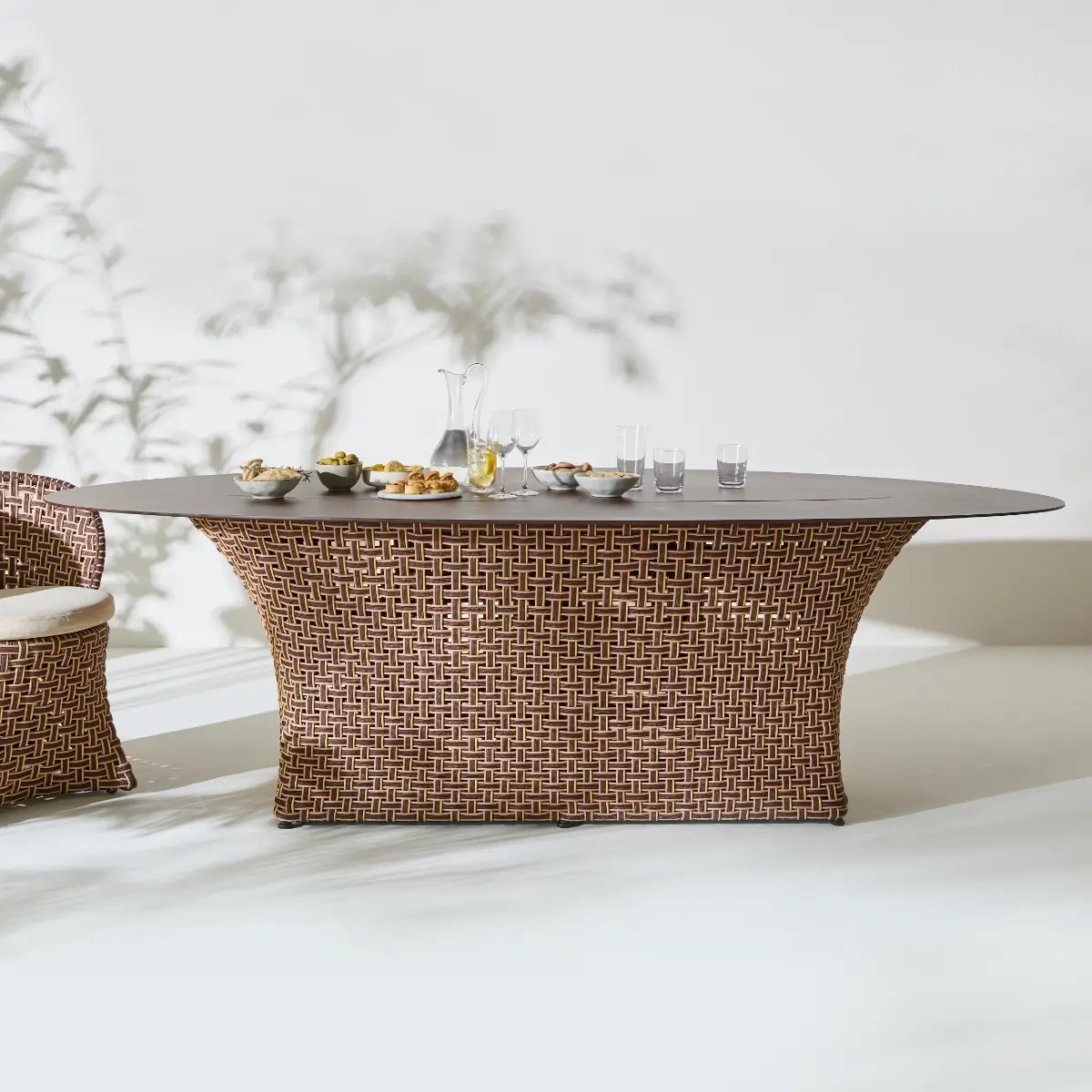 Table repas ovale de jardin TALI, ORCHID EDITION