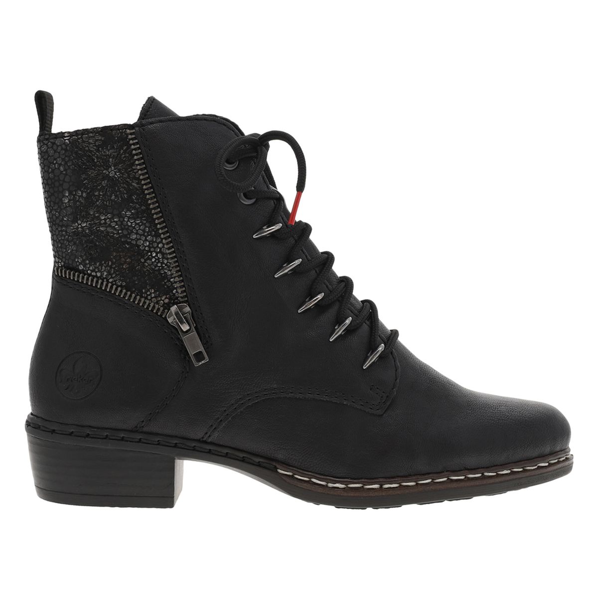 Bottine noir ouverte store sur le cote