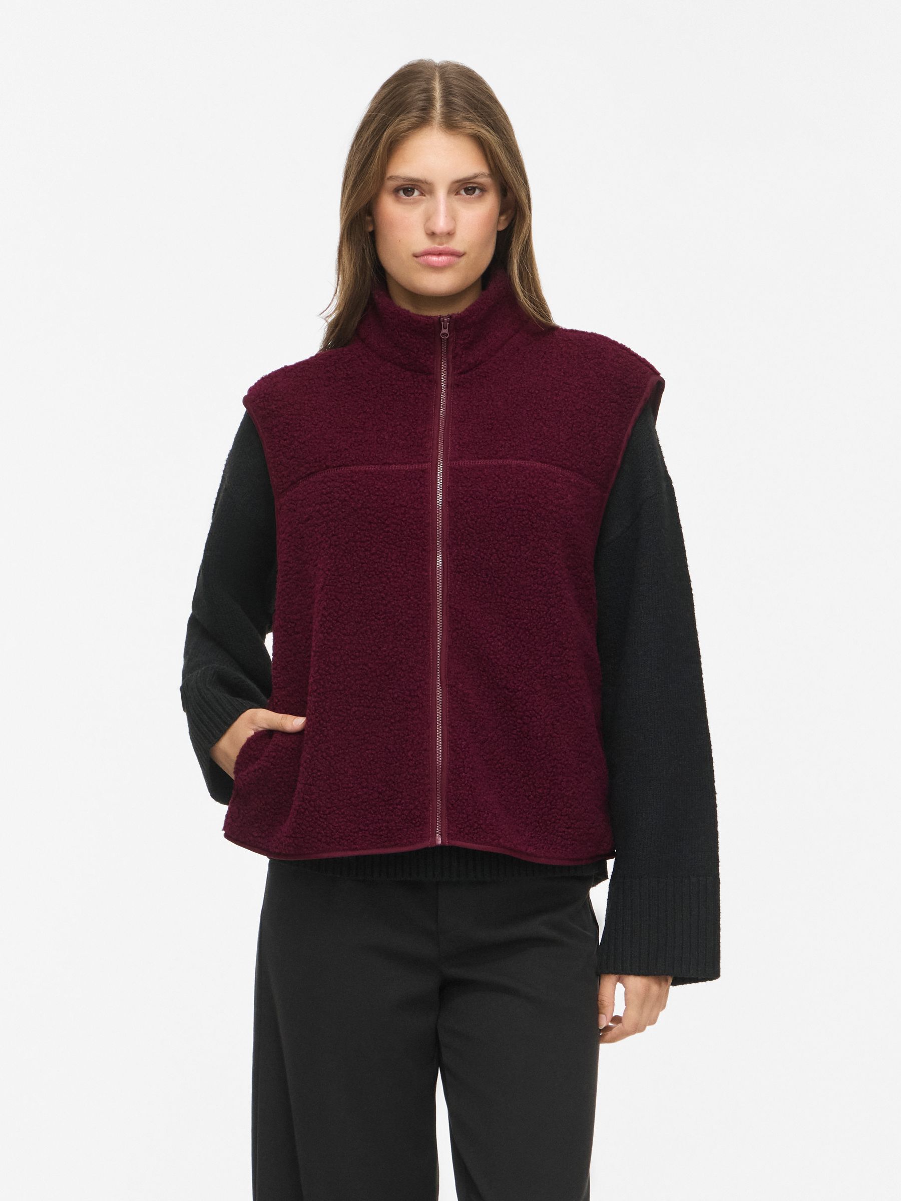 Gilet, VILA