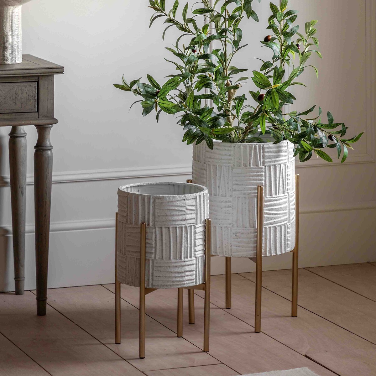 Set of 2 Iseo Metal Planters in White/Gold, ÉDITÉ