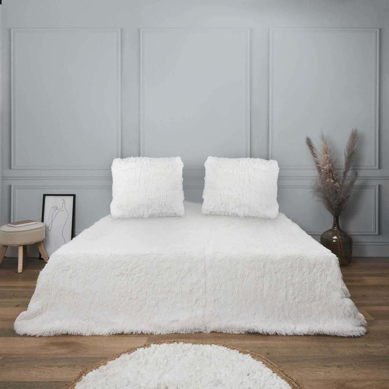 Parure de lit en polyester imitation fourrure poils longs 220 x 240 cm  blanc crème Cmp