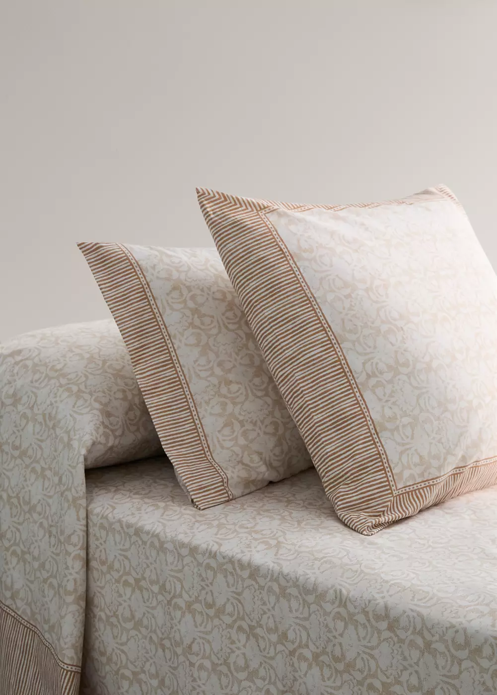 Taies d'oreiller percale de coton motif fleuri frise 50x75 cm, MANGO HOME