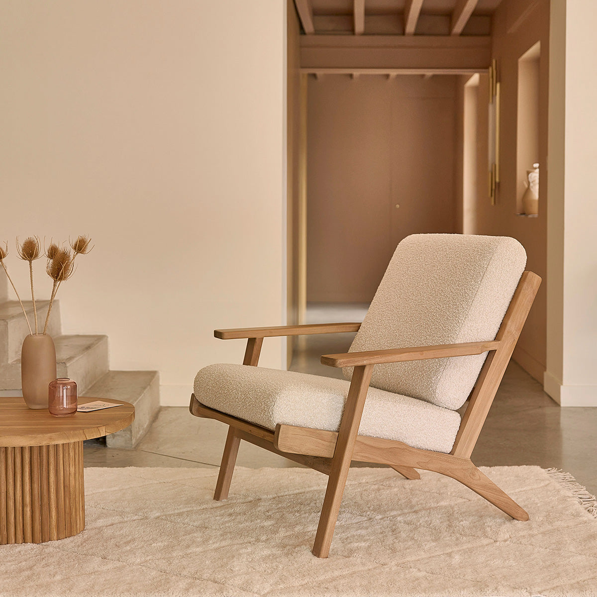 Fauteuil en teck massif et bouclette SERENE, BERAH GETAH