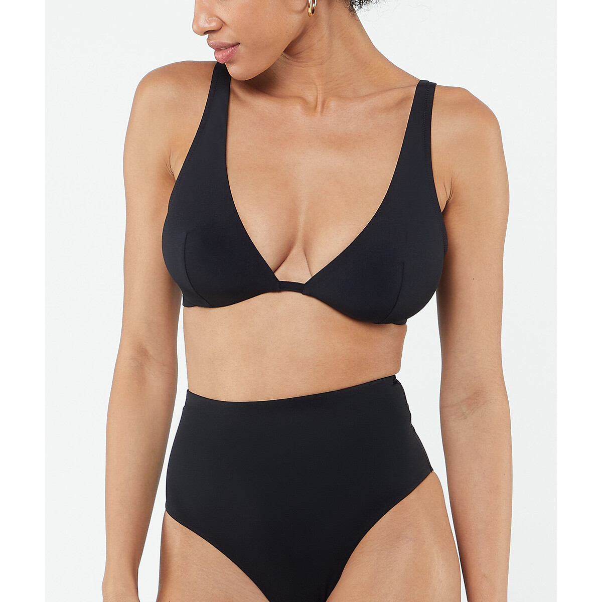 Essentielle triangle bikini top, black, Etam