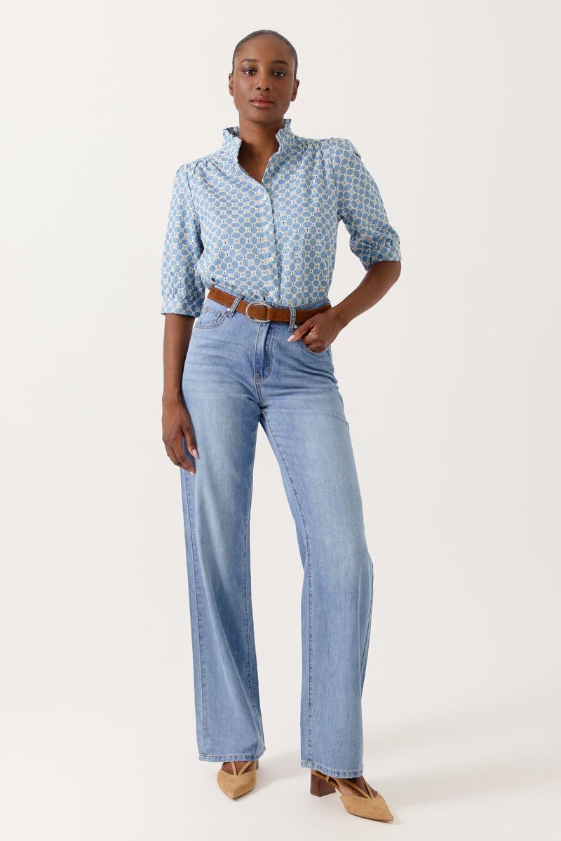 Chemise Kathleen à manches trois-quarts, broderie ajourée et col montant froncé, ARTLOVE
