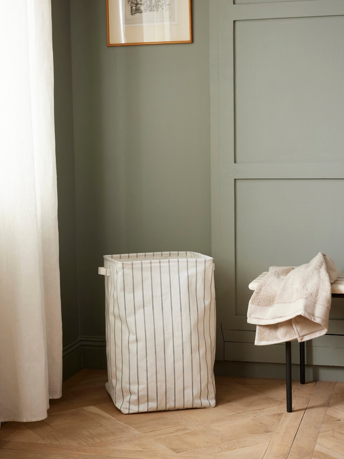 Bac à linge en toile, CYRILLUS