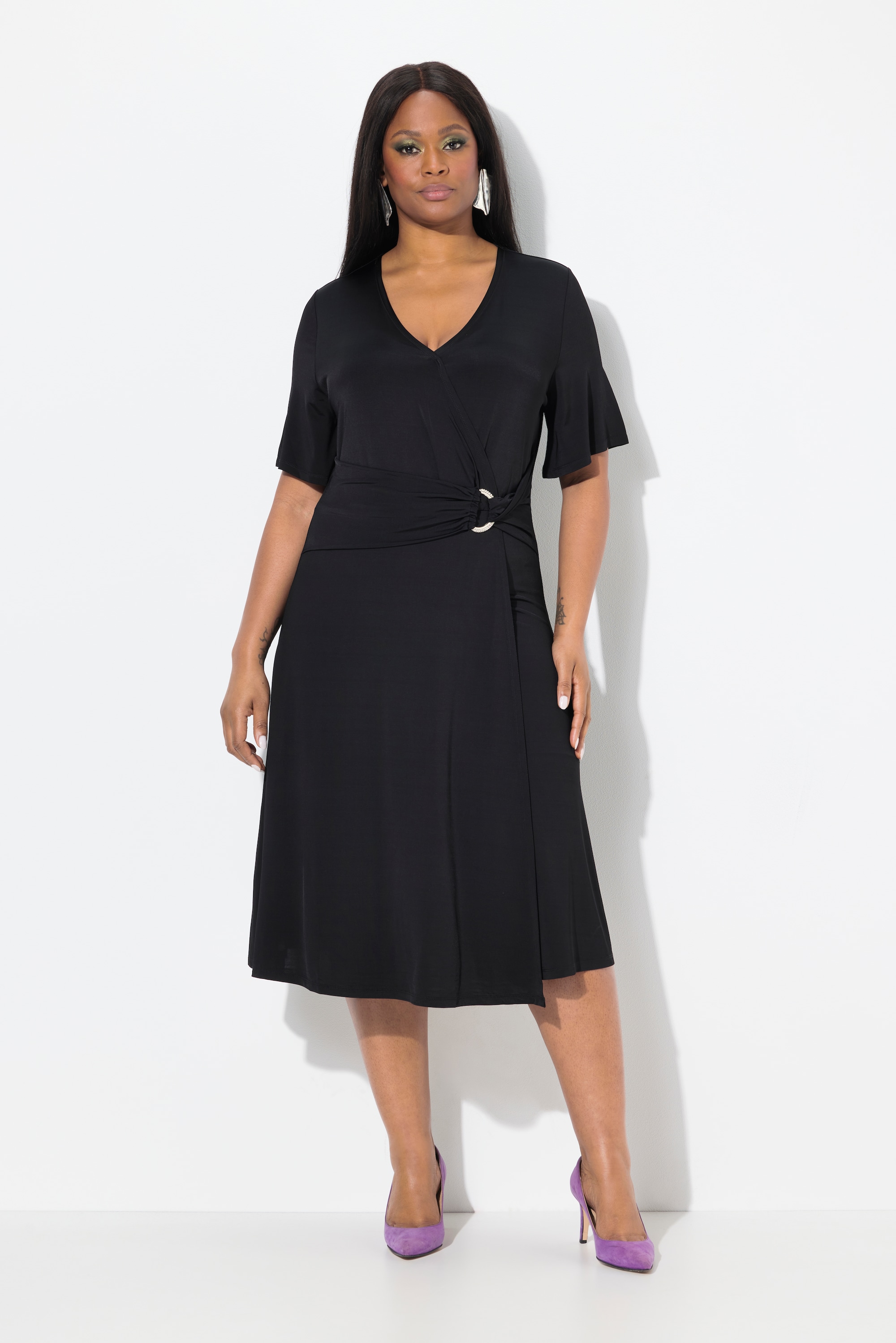 Robe en tissu fluide. Drapé féminin., ULLA POPKEN
