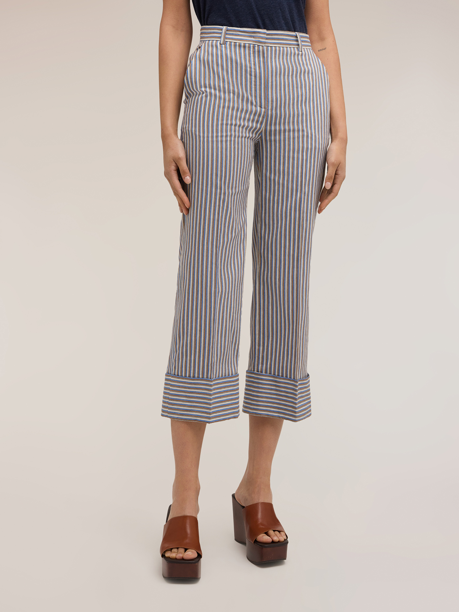 Pantalon court à rayures, MOTIVI