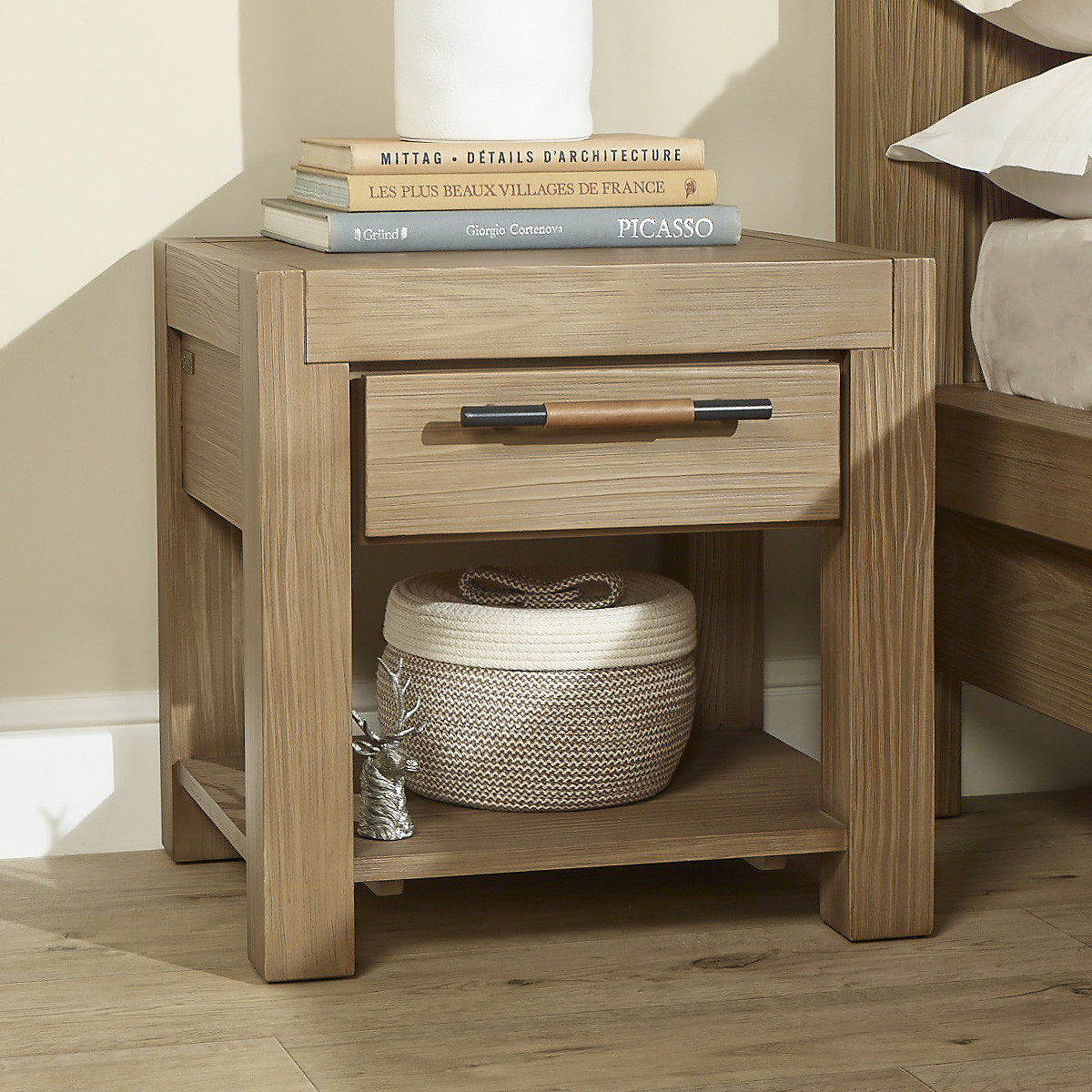 Chevet style contemporain en bois massif MEGÈVE, ROBIN DES BOIS