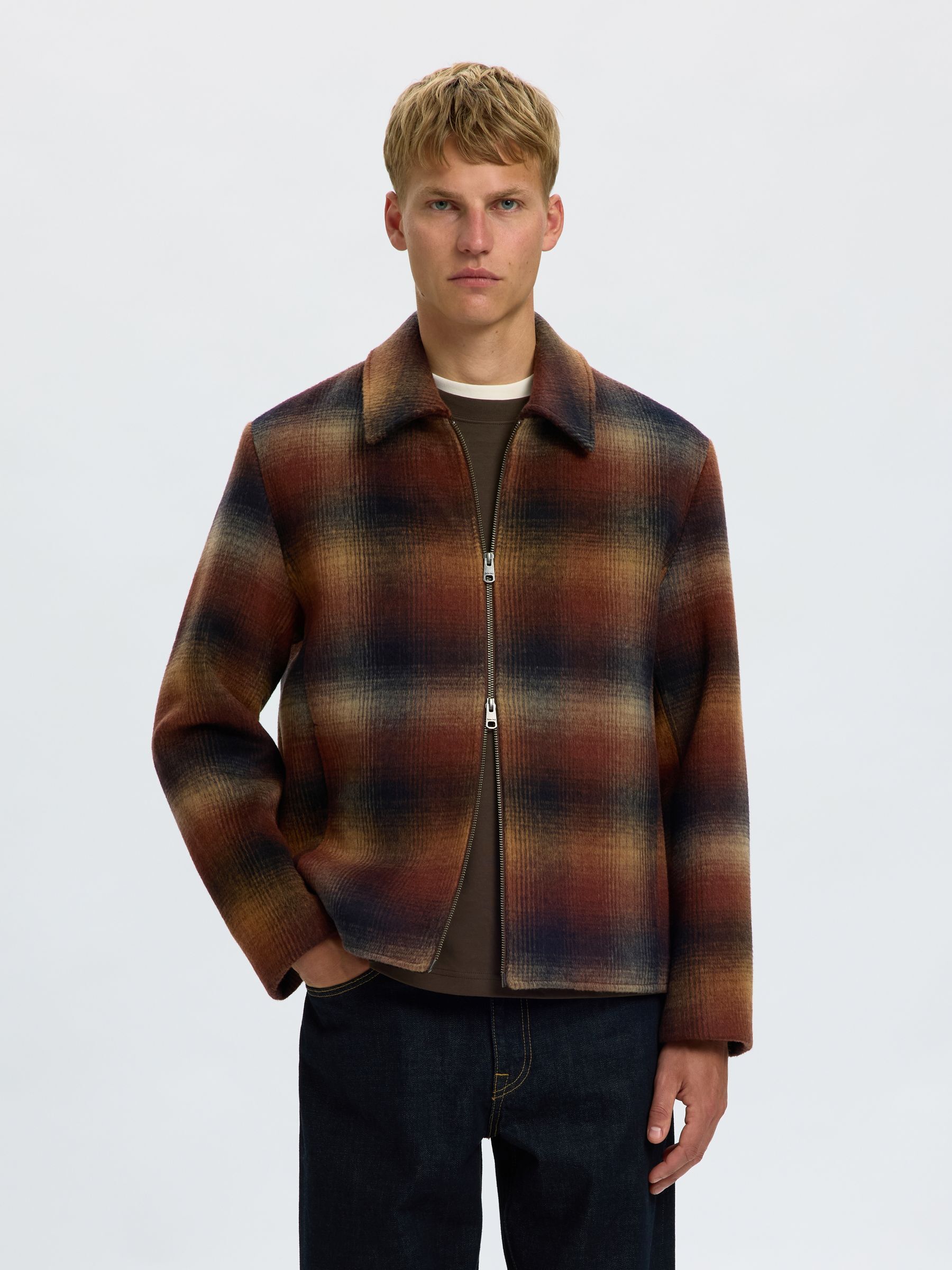 Veste, SELECTED
