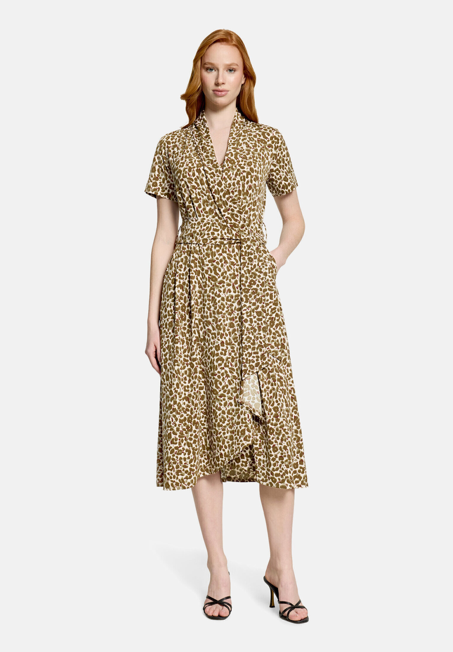 Robe longueur midi à volant, BETTY BARCLAY