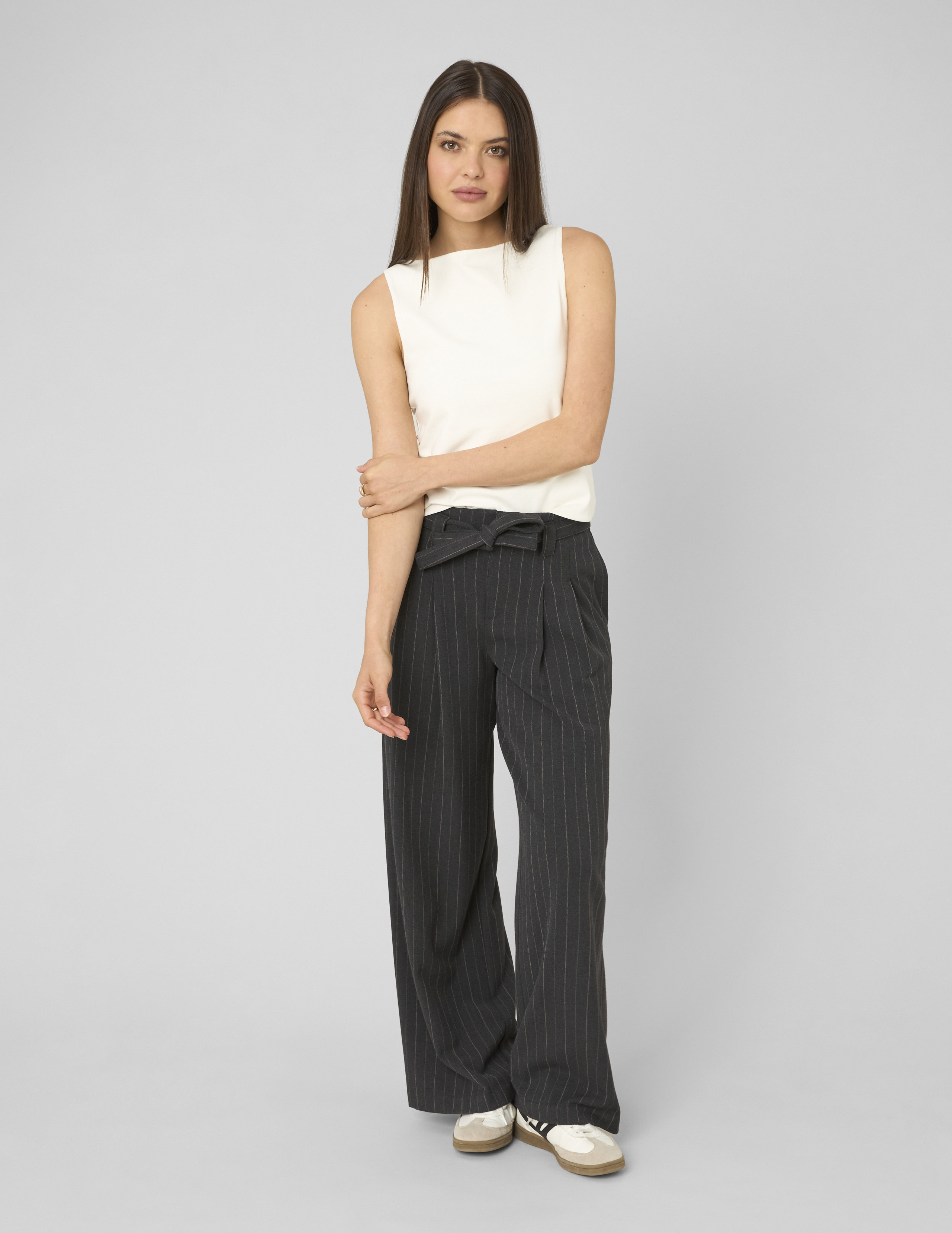 Pantalon en flanelle ceinturé à rayures, BZB