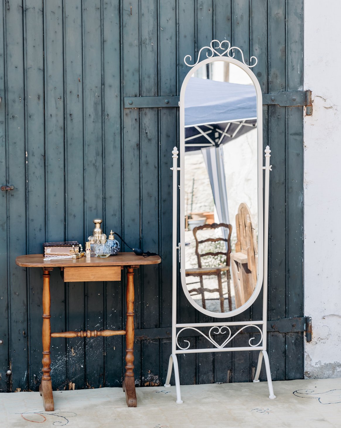 Table d'appoint en bois Hanna N°553 - Bon état, DEBONGOUT