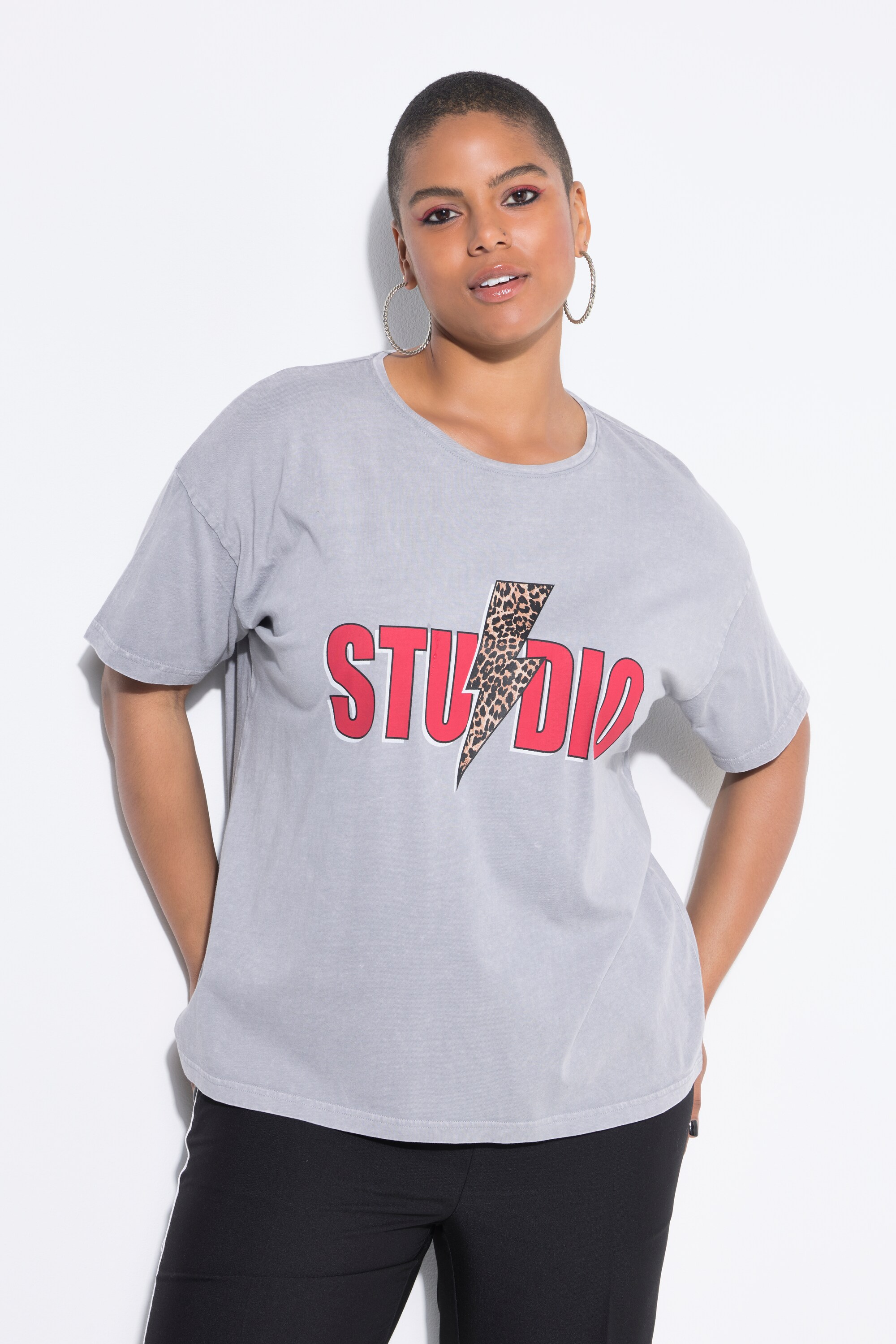 T-shirt oversize. Manches courtes. Motif, STUDIO UNTOLD