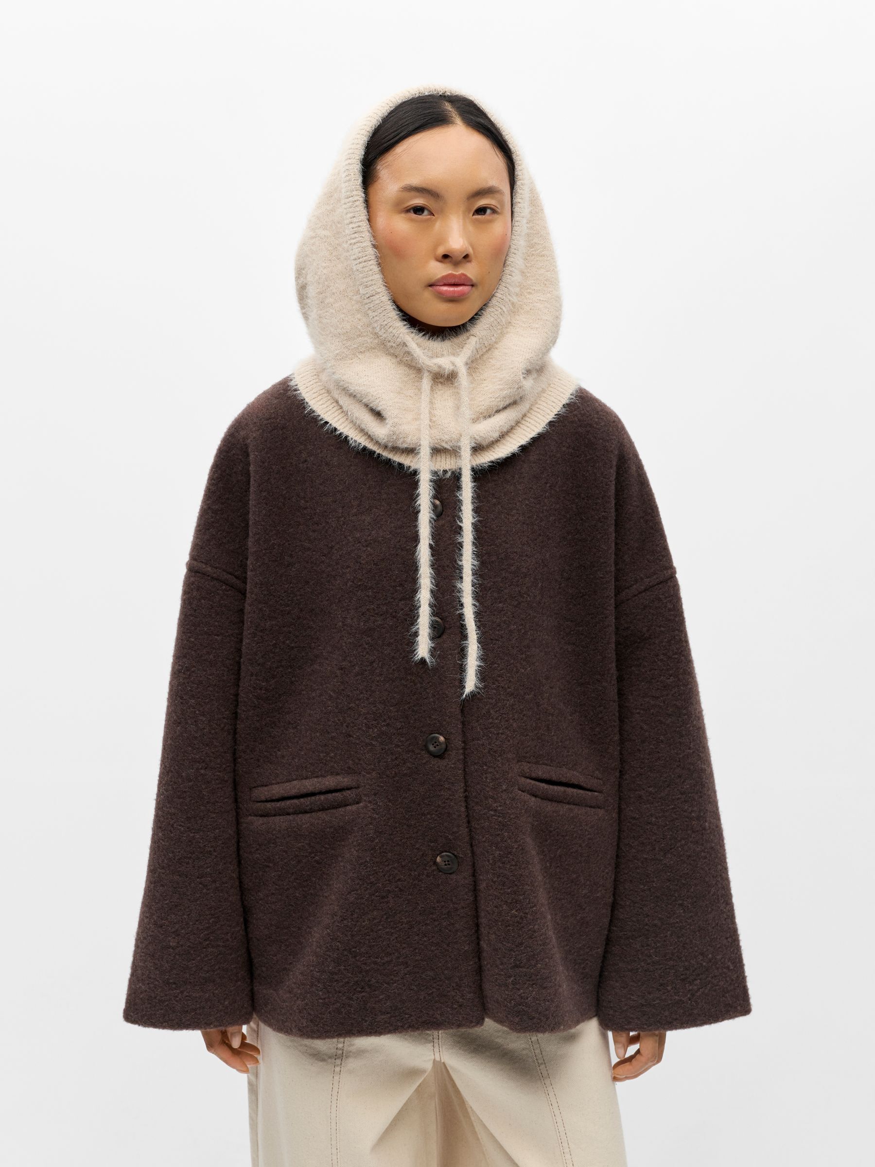 Cagoule, OBJECT