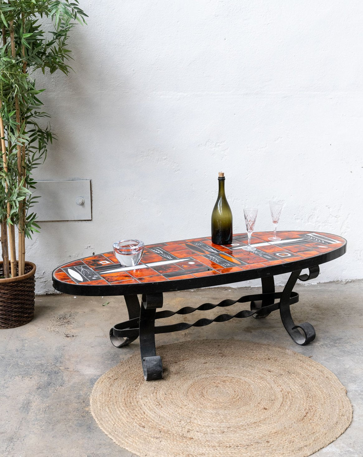 Table basse ovale en céramique orange et noir Donna N°1602 - Bon état, DEBONGOUT