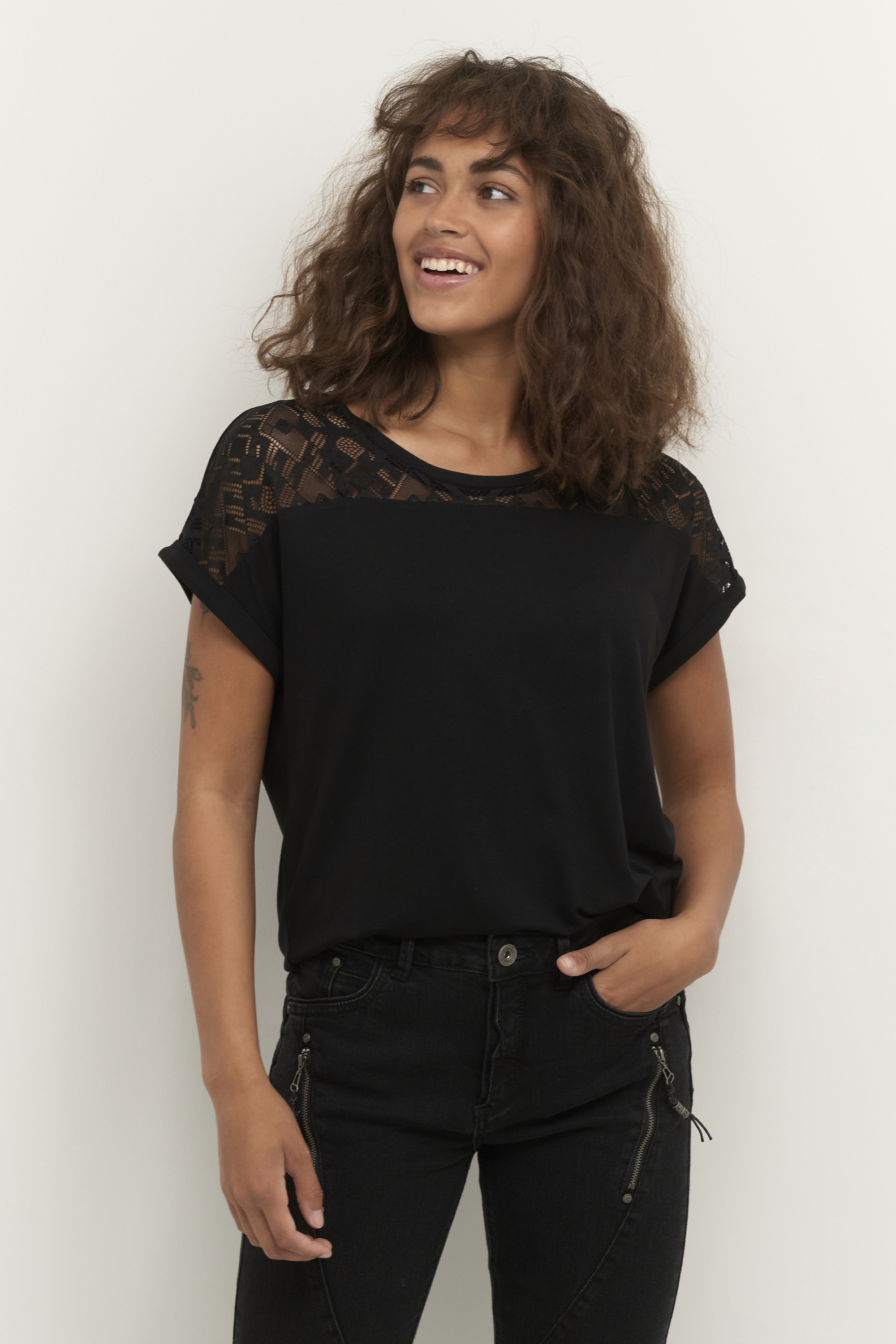 T-shirt, CREAM