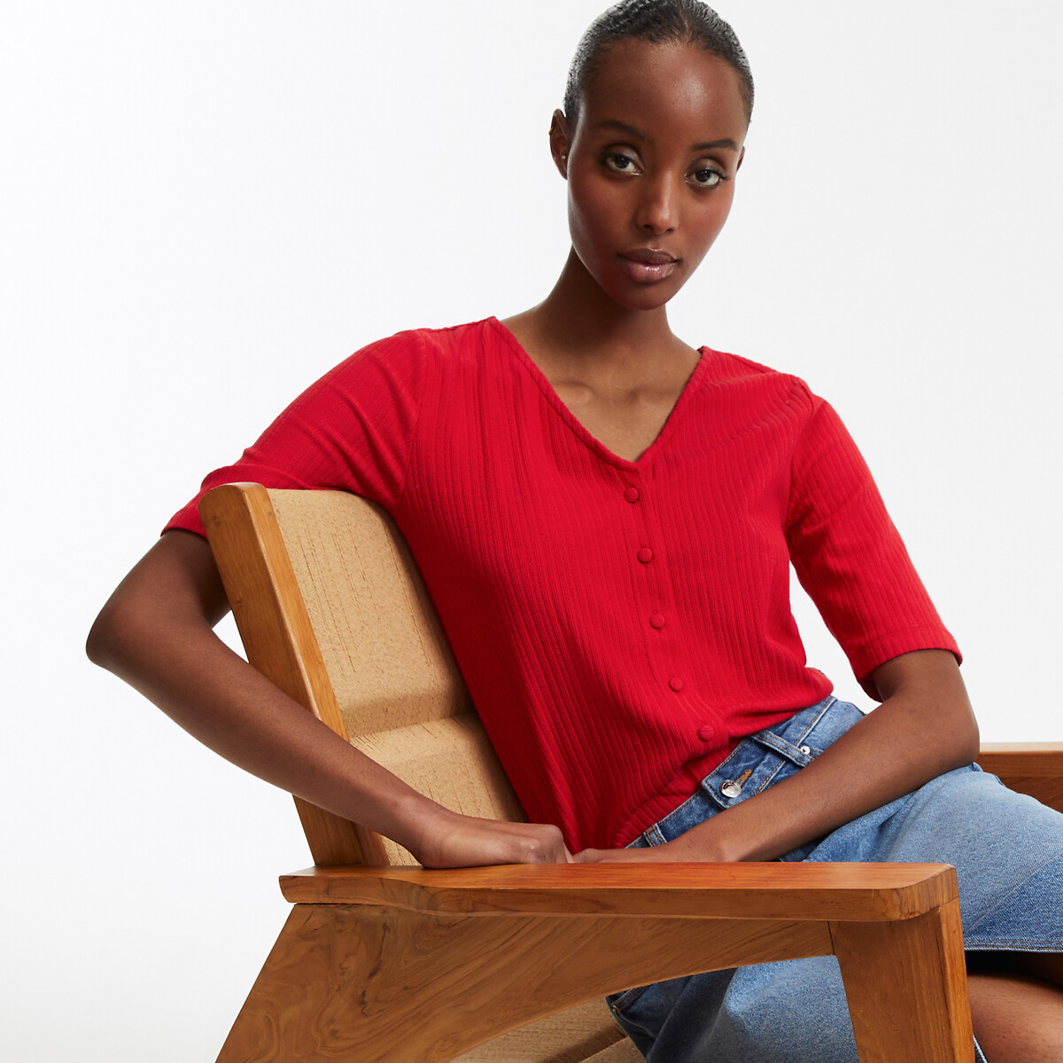 T-shirt met V-hals en knoopsluiting, korte mouwen