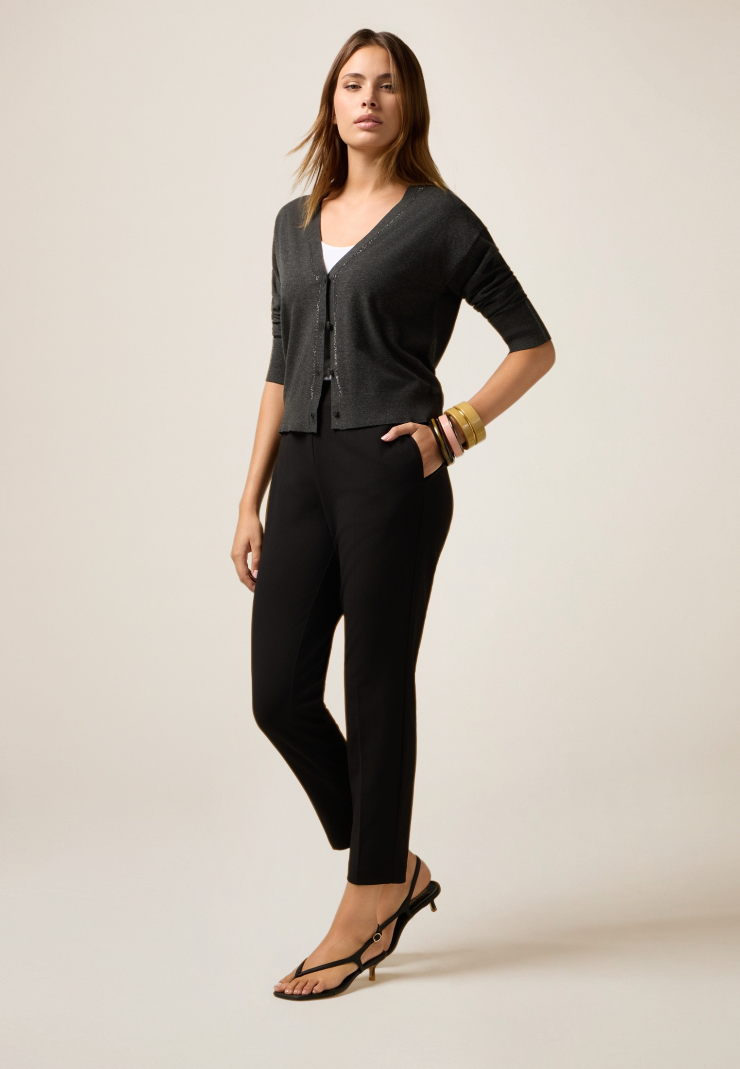 Pantalon cigarette, OLTRE